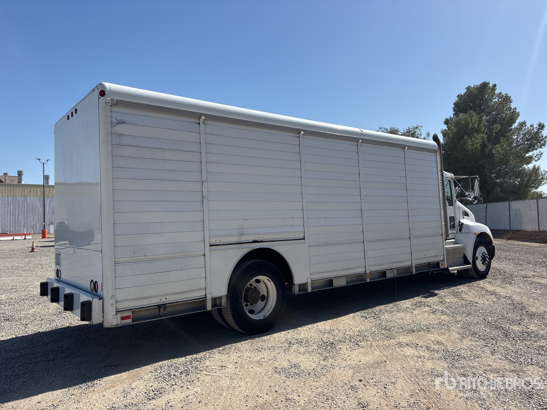 2016 Kenworth T370