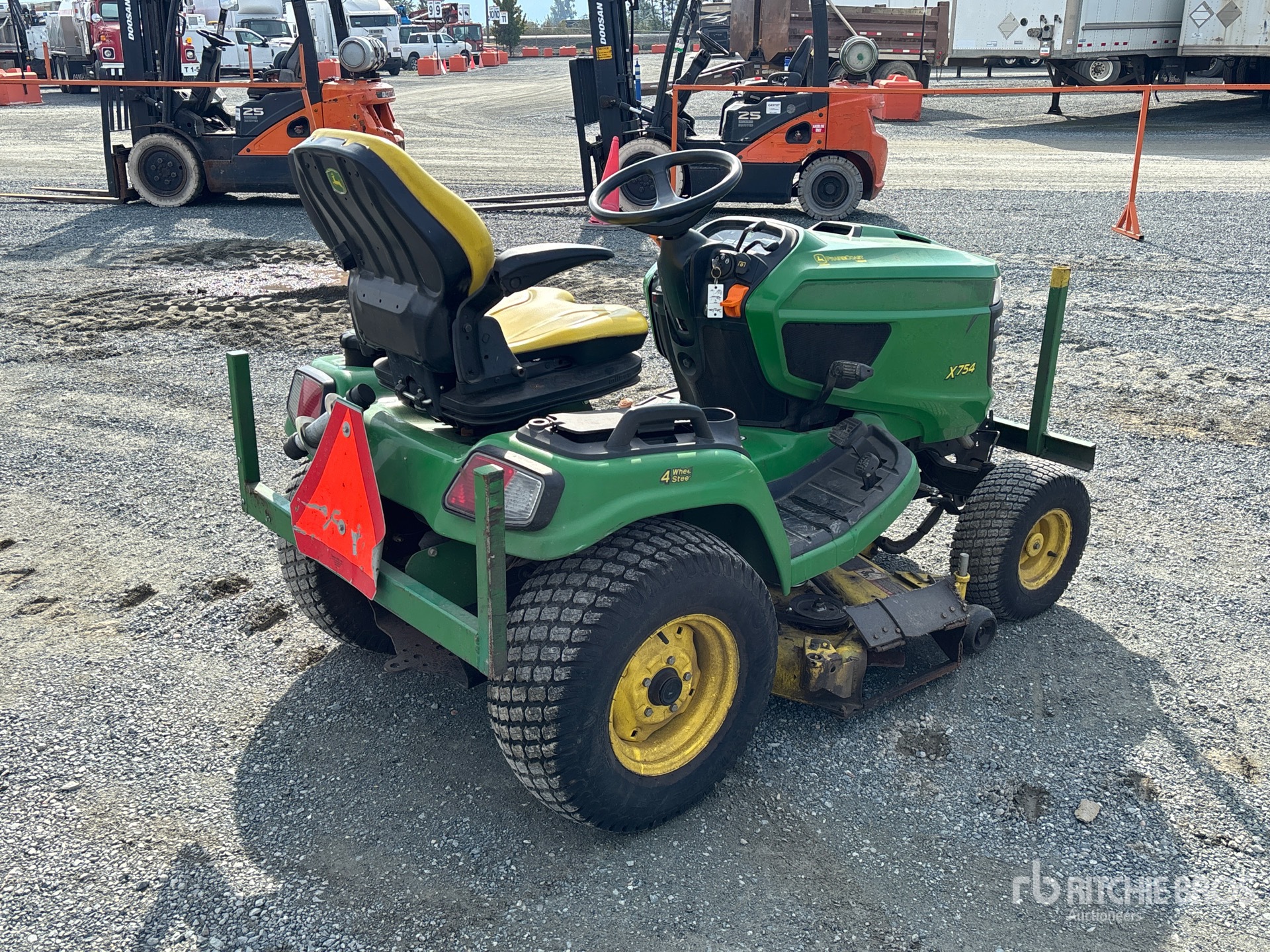 2014 John Deere X754