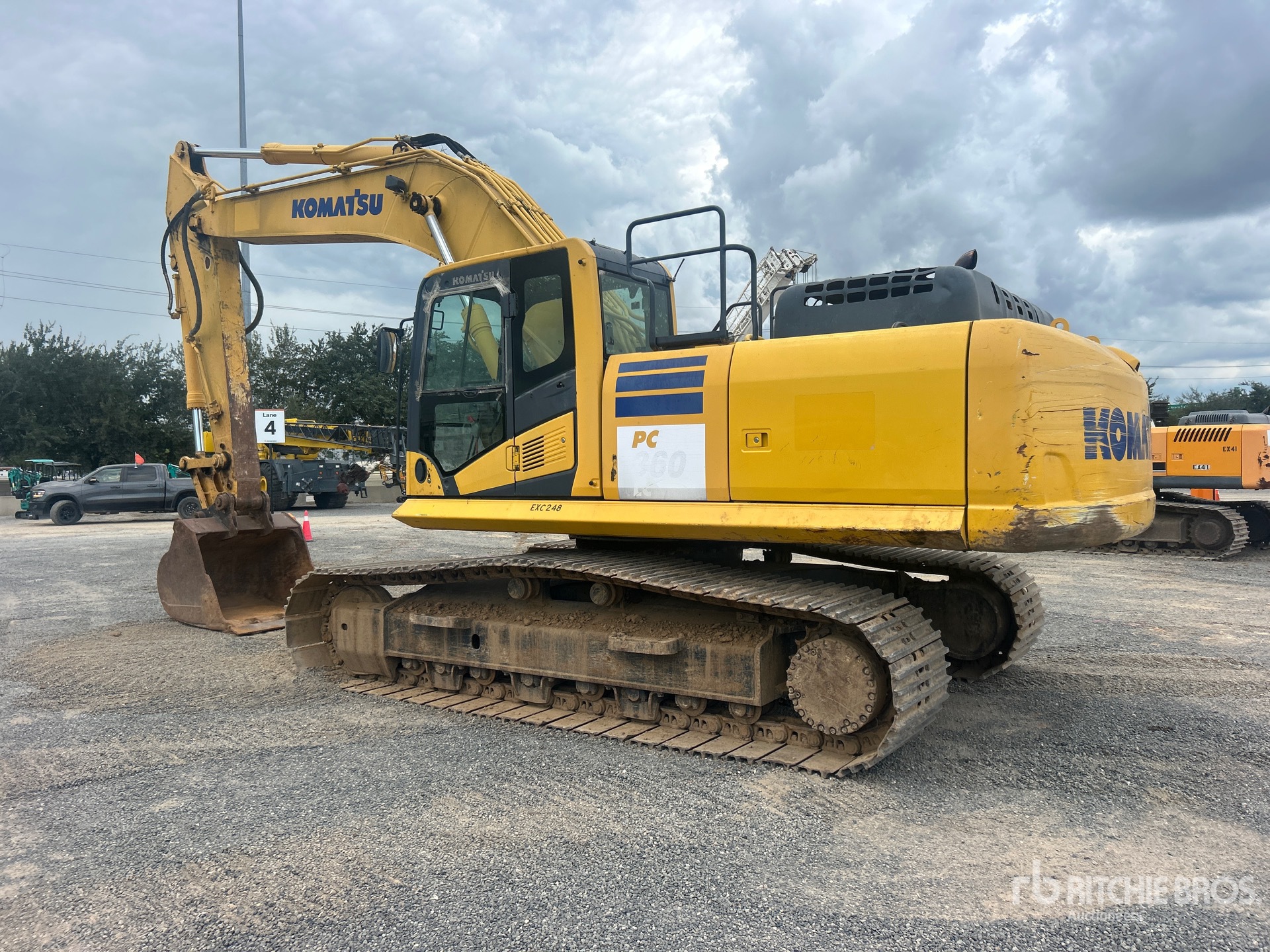 2014 Komatsu PC360LC-10