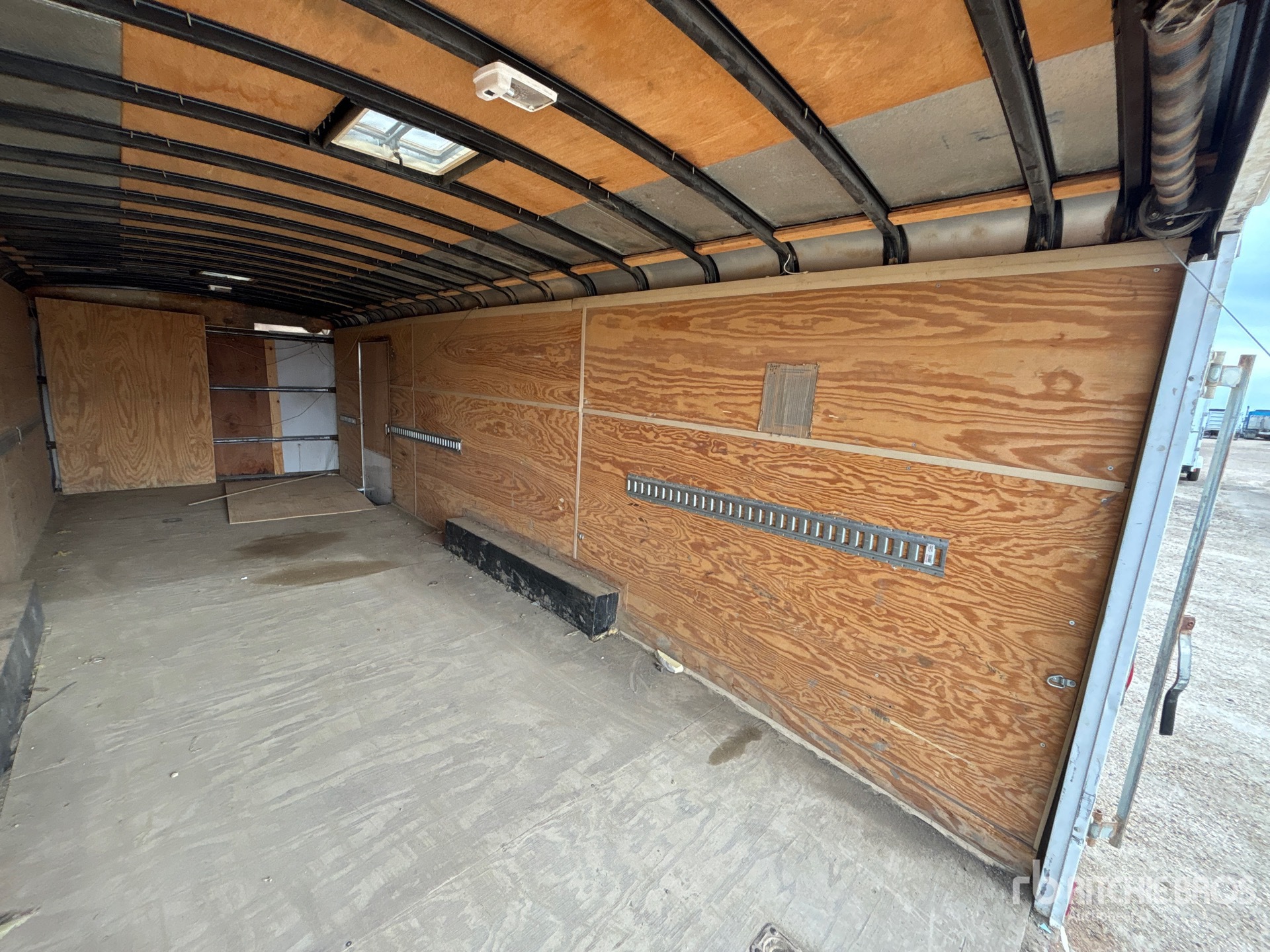 2001 Haulmark 24 FT T/A