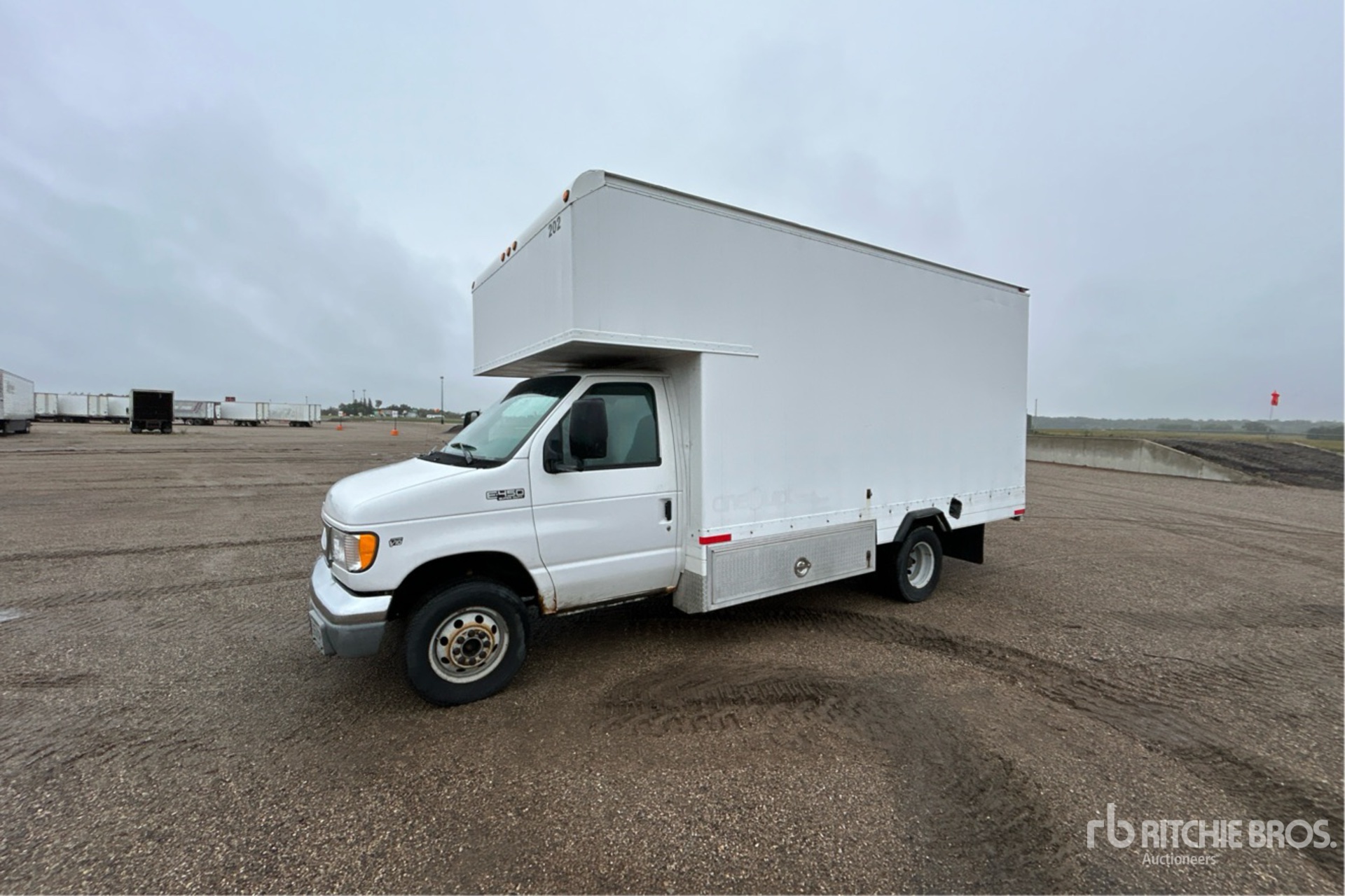 2001 Ford E-450