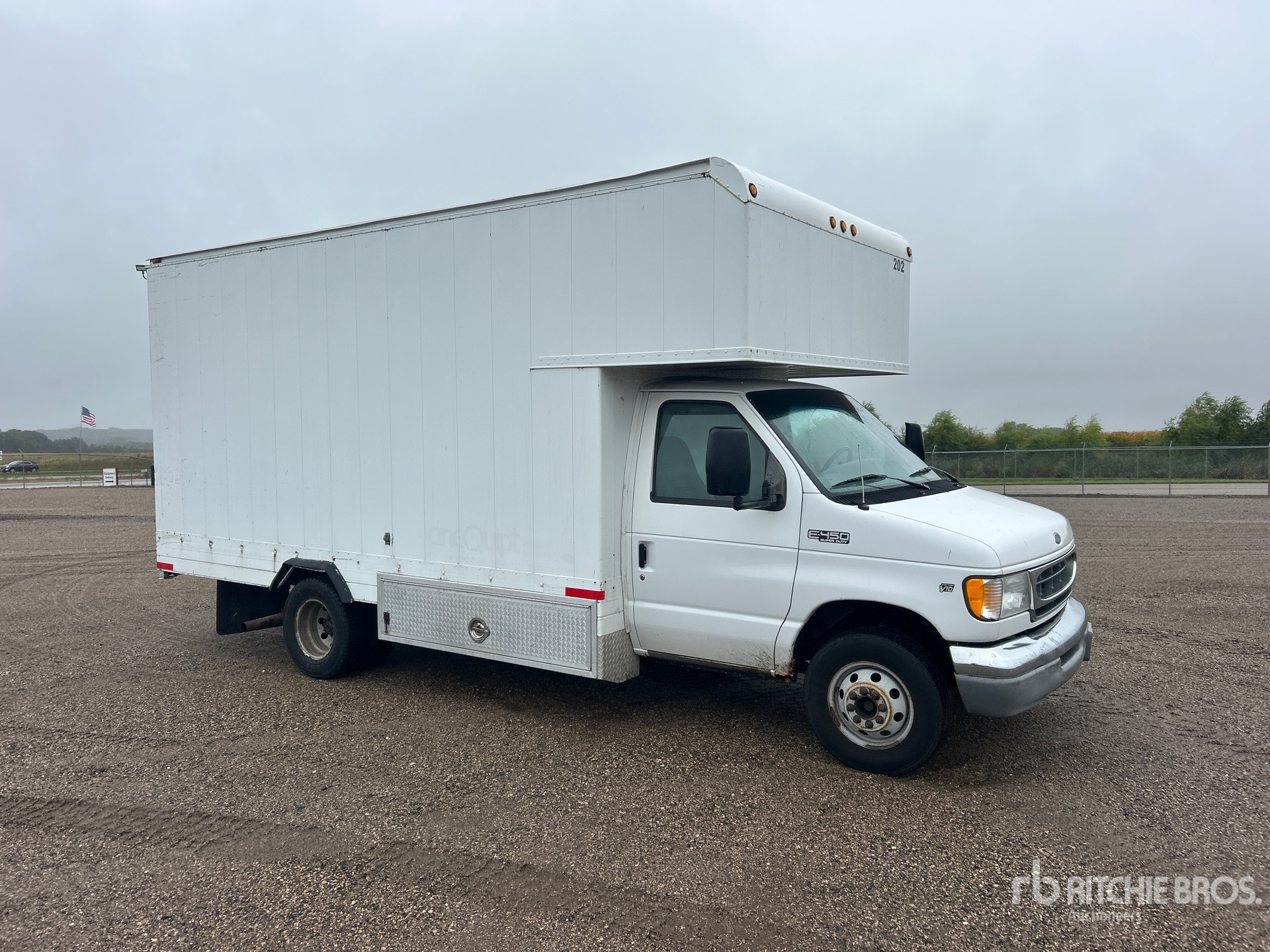 2001 Ford E-450