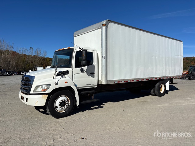 2013 Hino 268 Van Truck