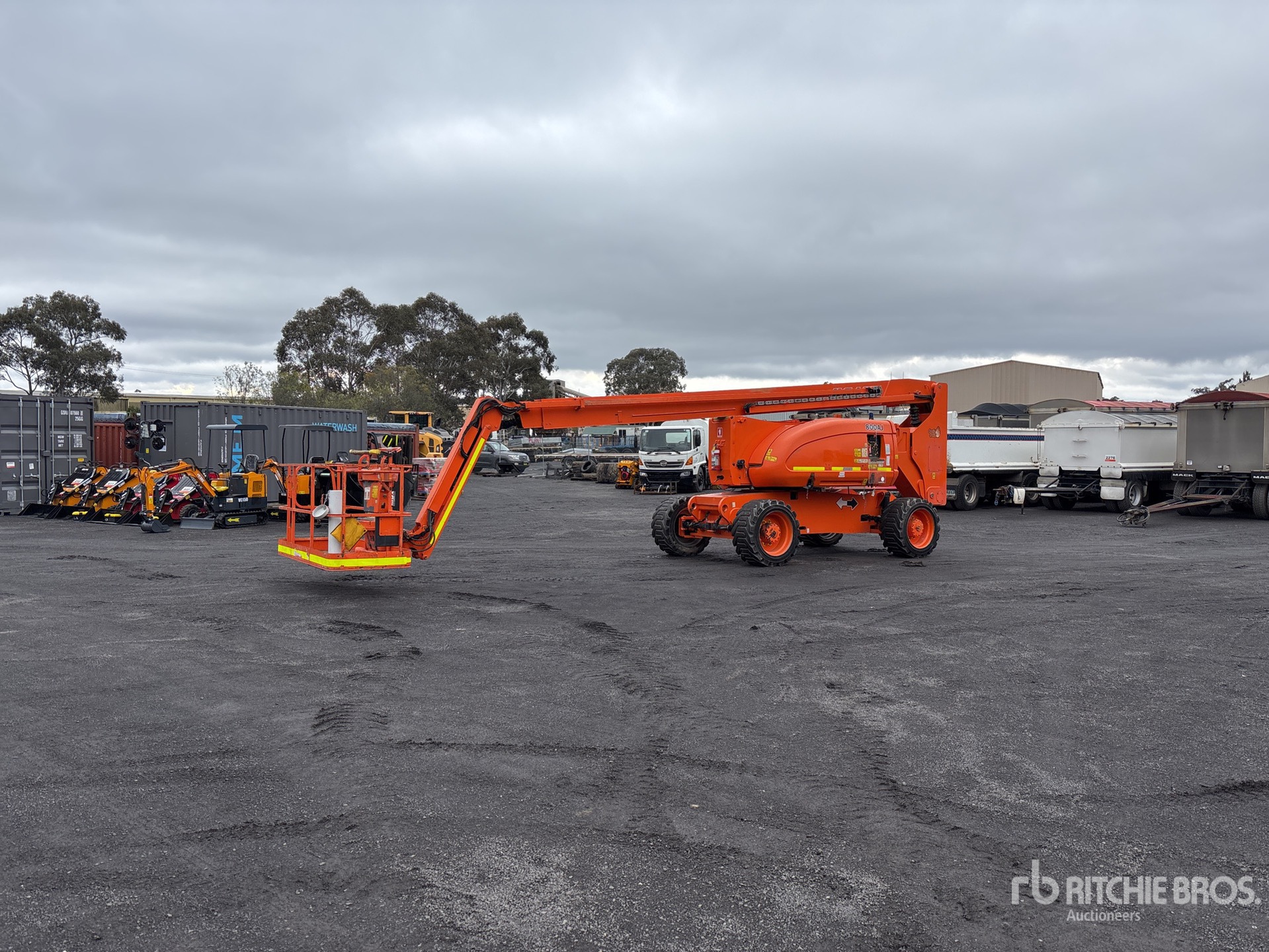 2011 JLG 800AJ