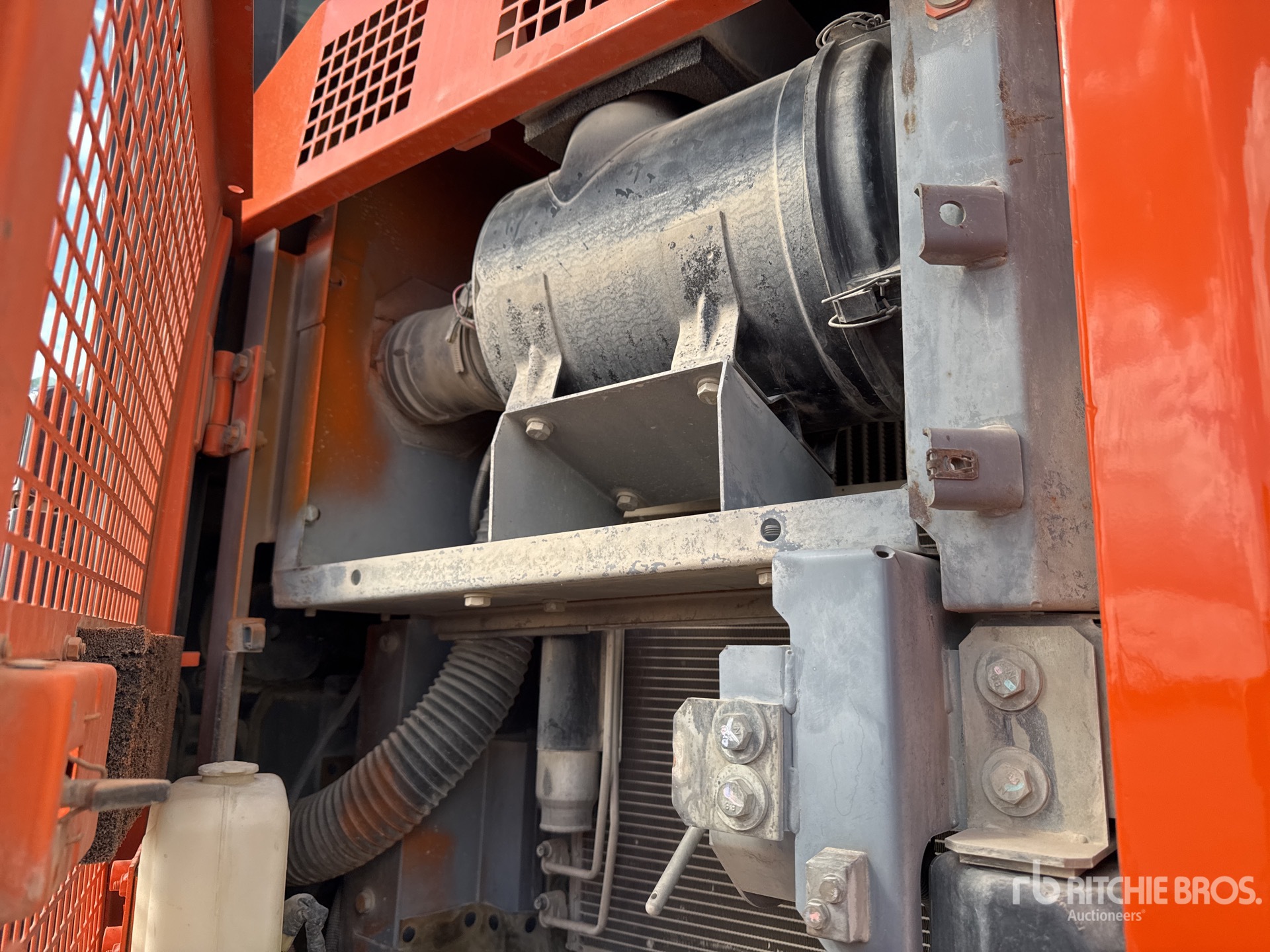 2017 Hitachi ZX225USLC-6