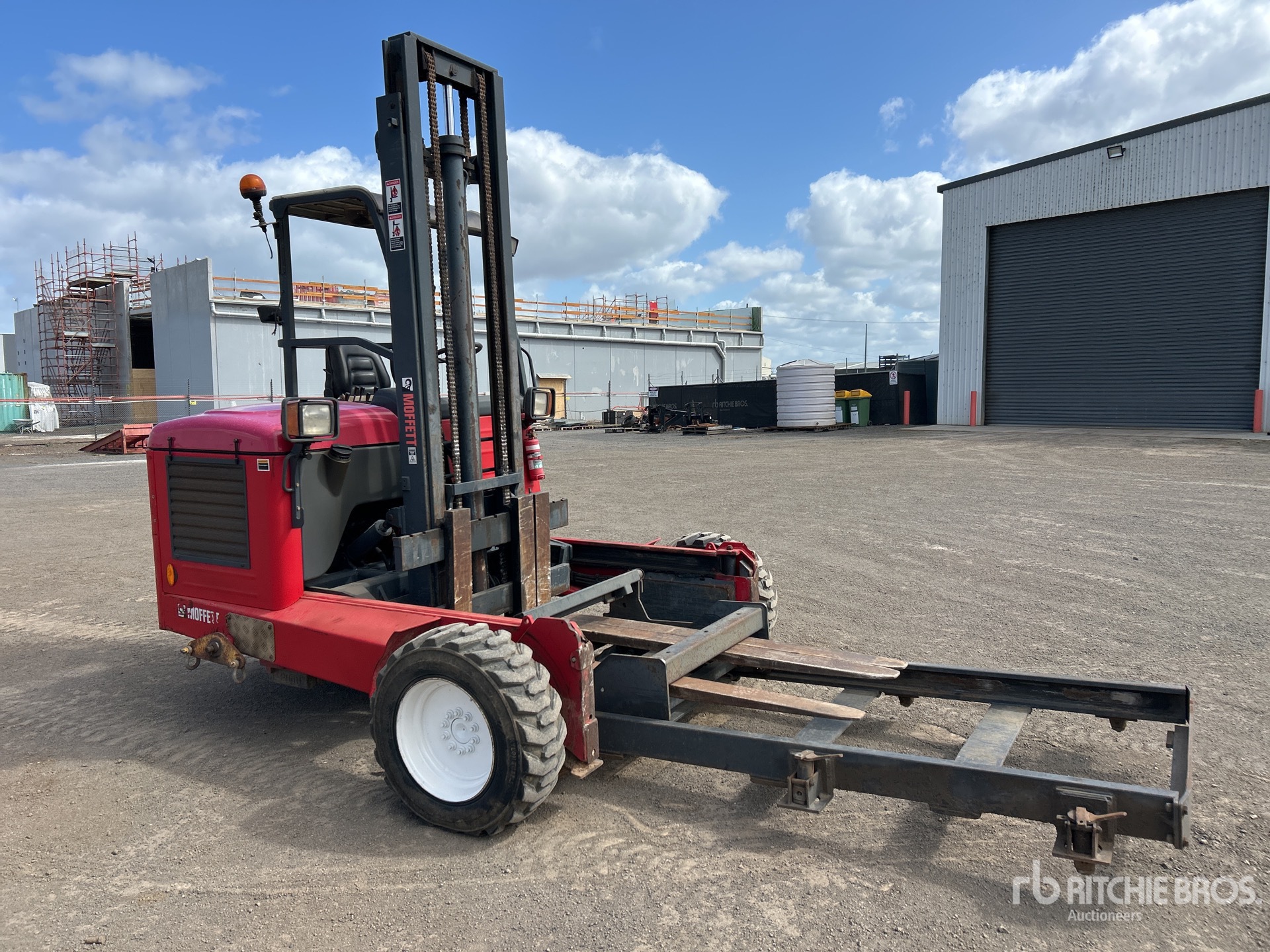 2011 Moffett M8 35.3