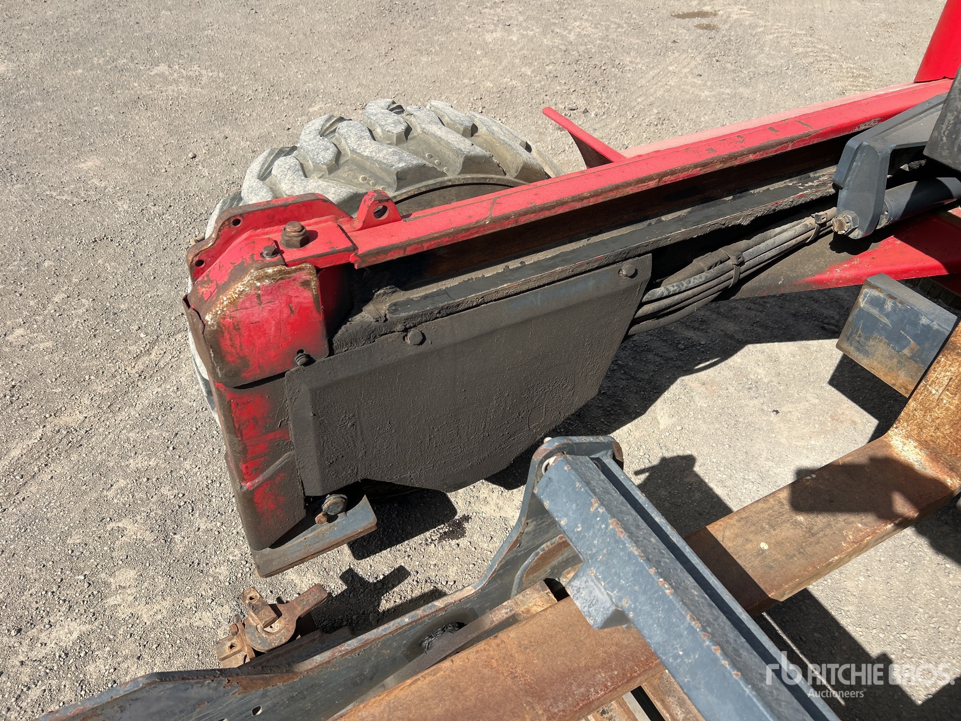 2011 Moffett M8 35.3