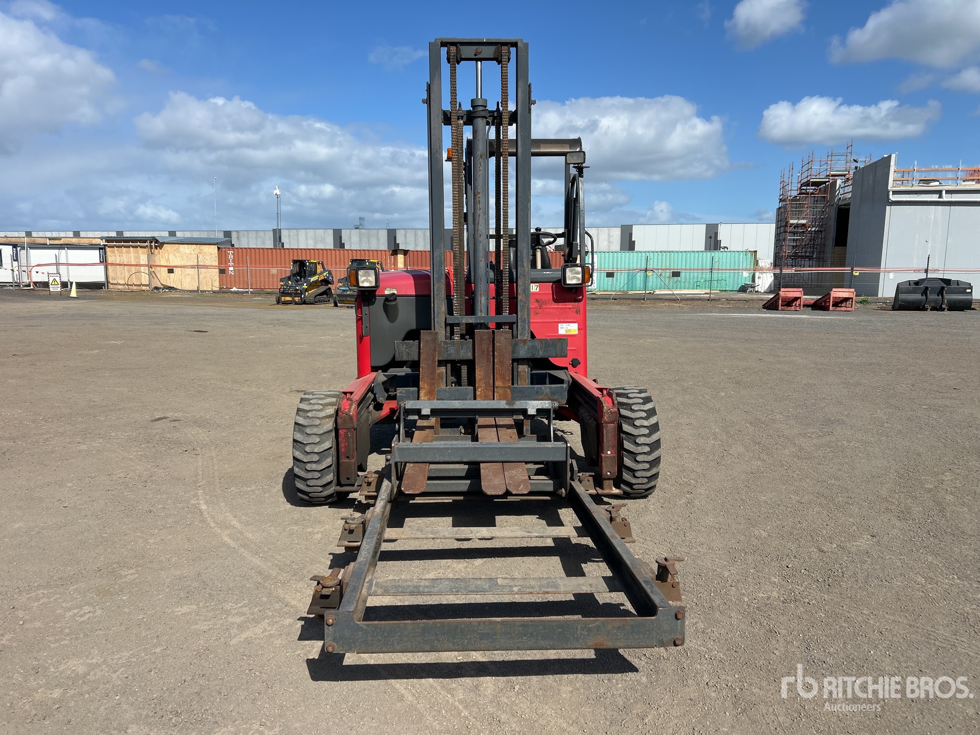 2011 Moffett M8 35.3