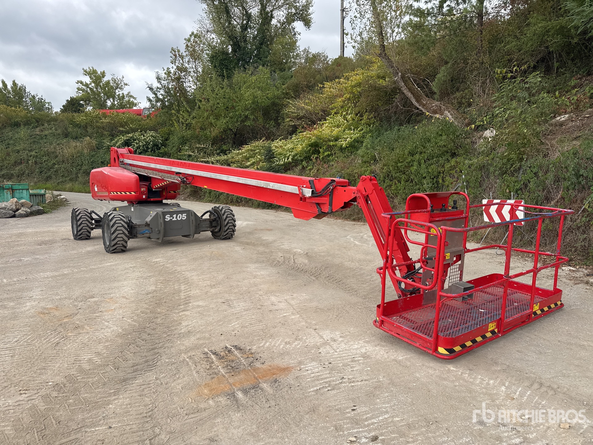 2011 Genie S-105