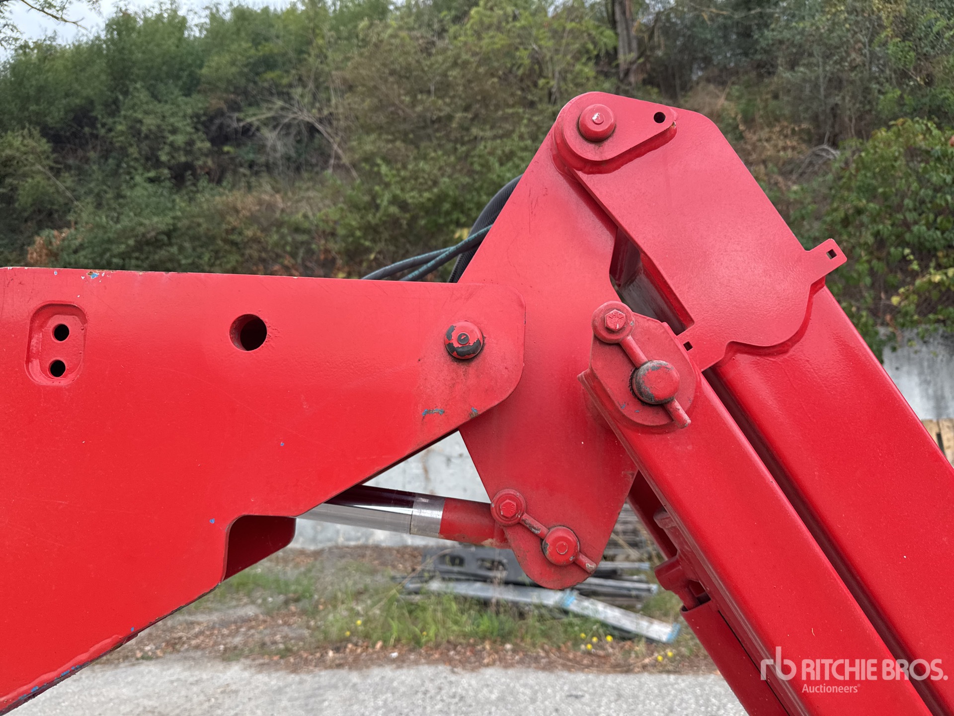 2011 Genie S-105