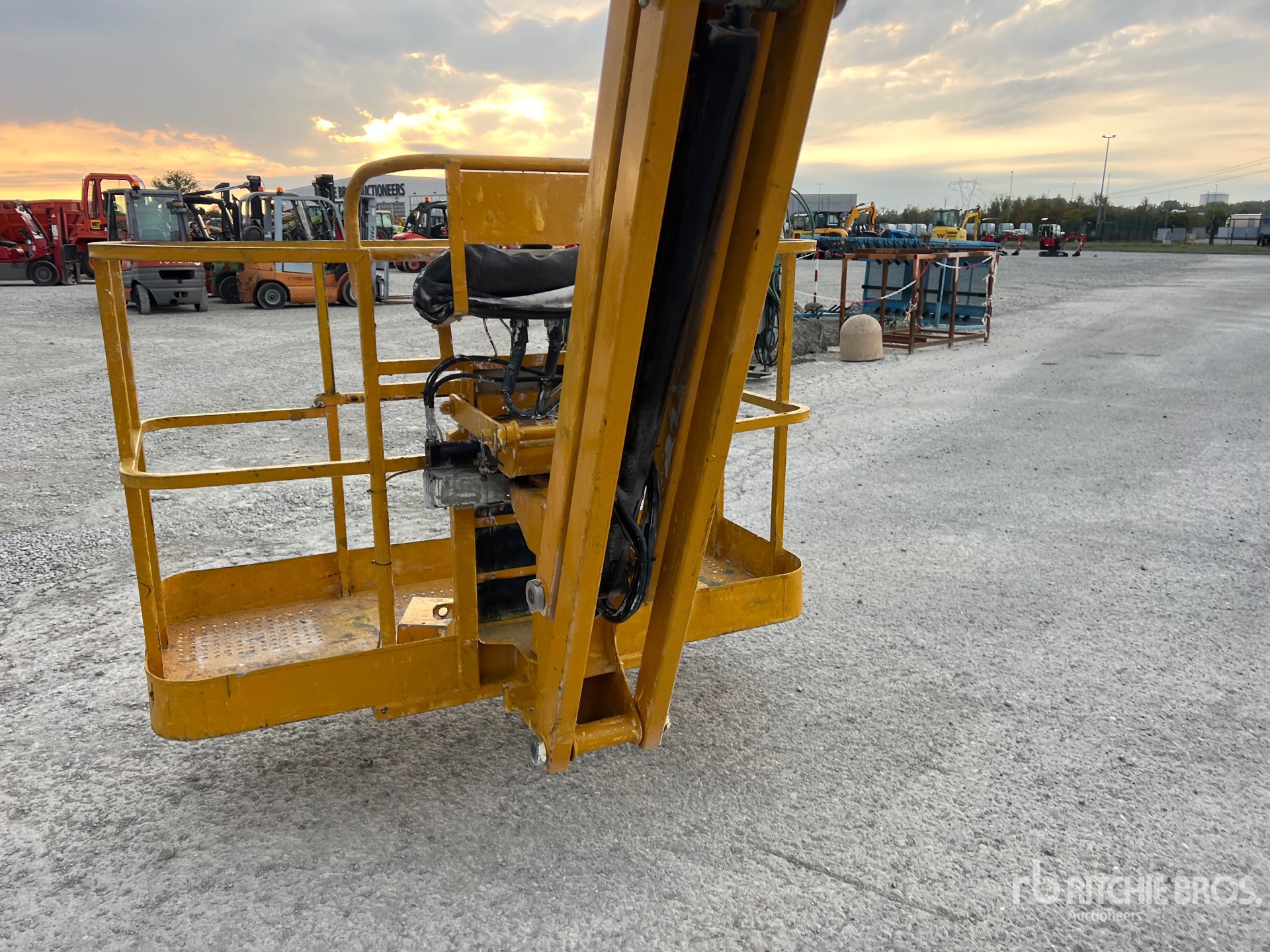 2012 Haulotte HA16PX