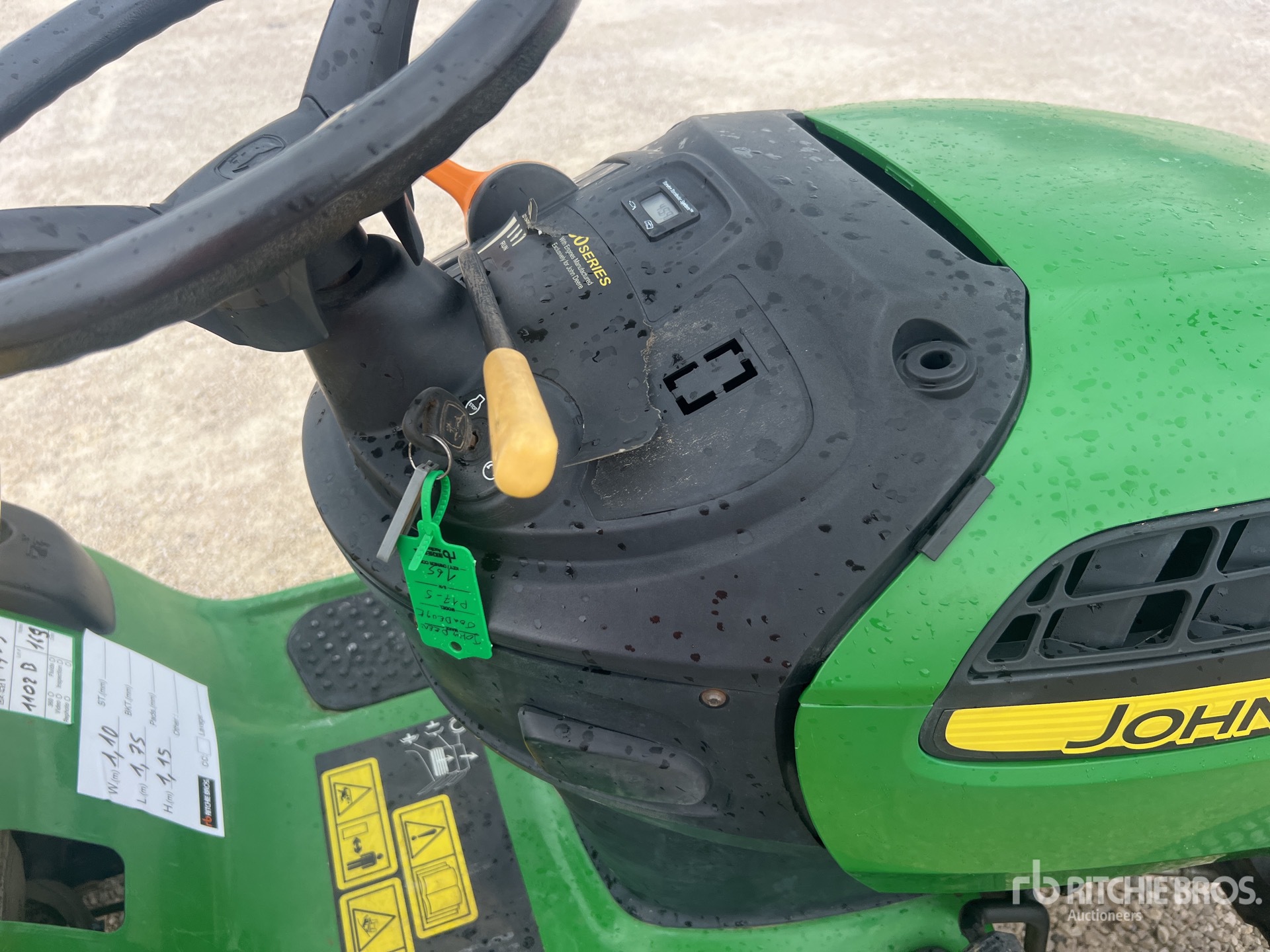 John Deere X125