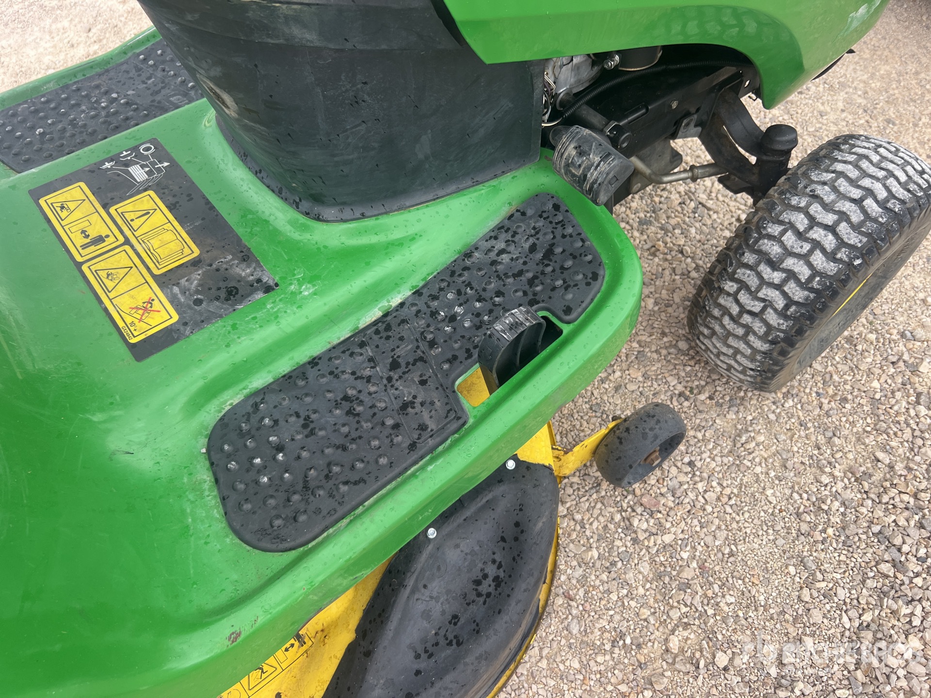 John Deere X125
