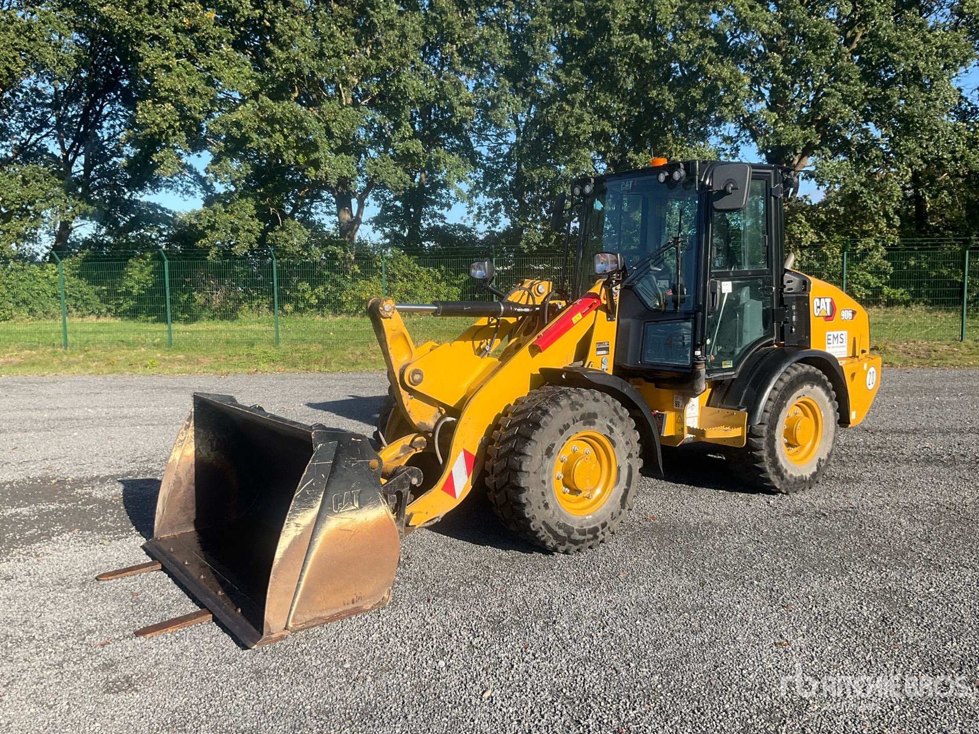 Photo of 2023 Caterpillar 906