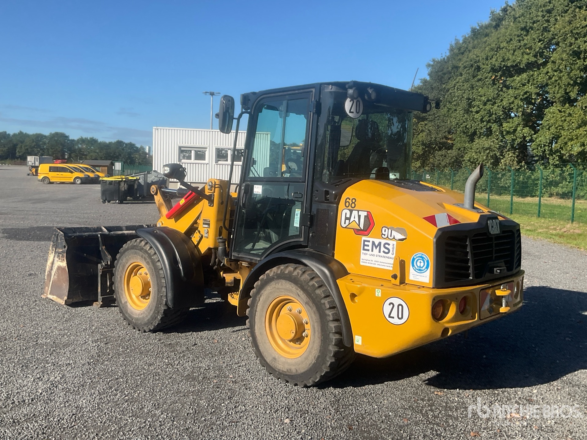 2023 Caterpillar 906