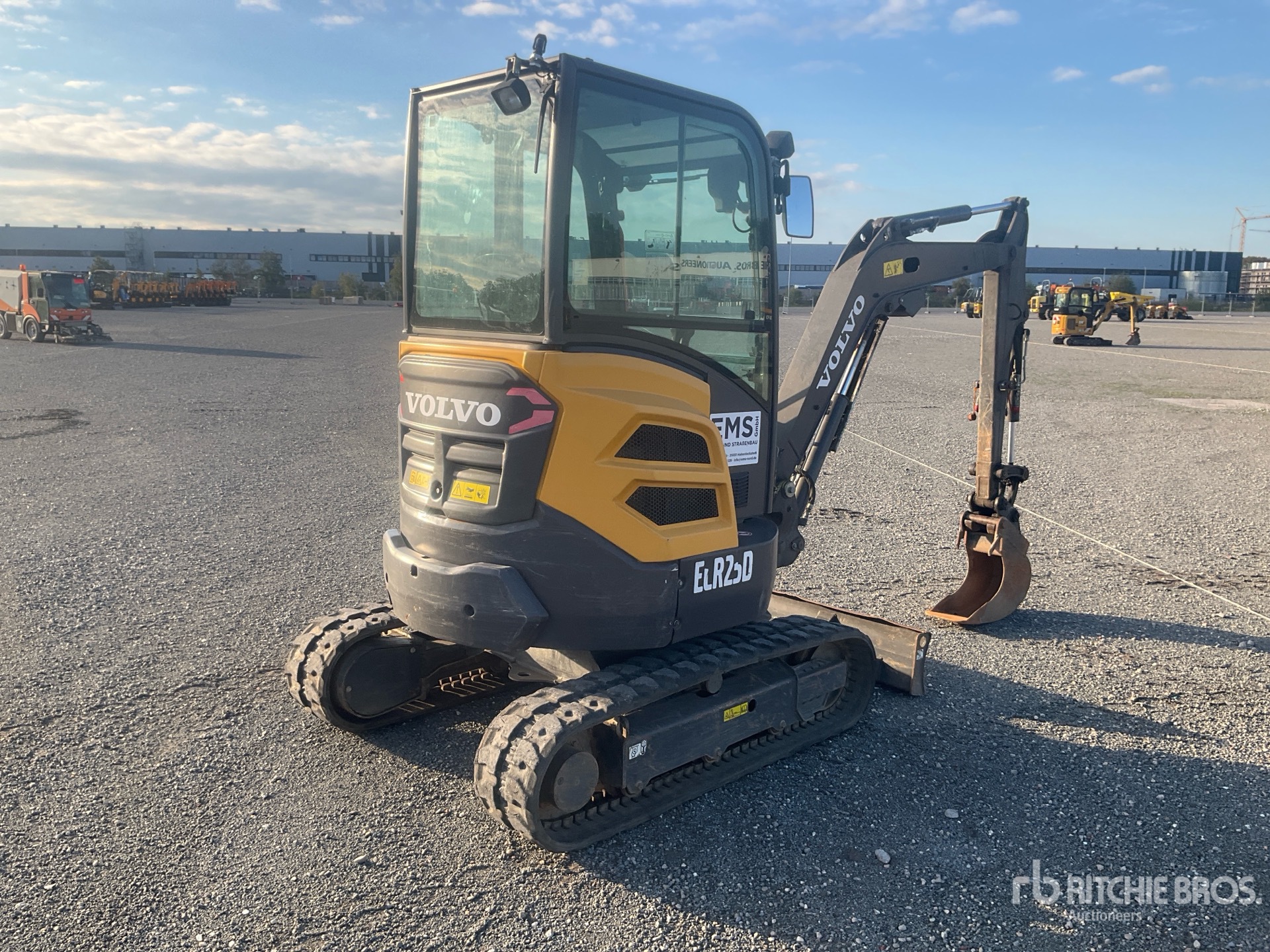 2022 Volvo ECR25D