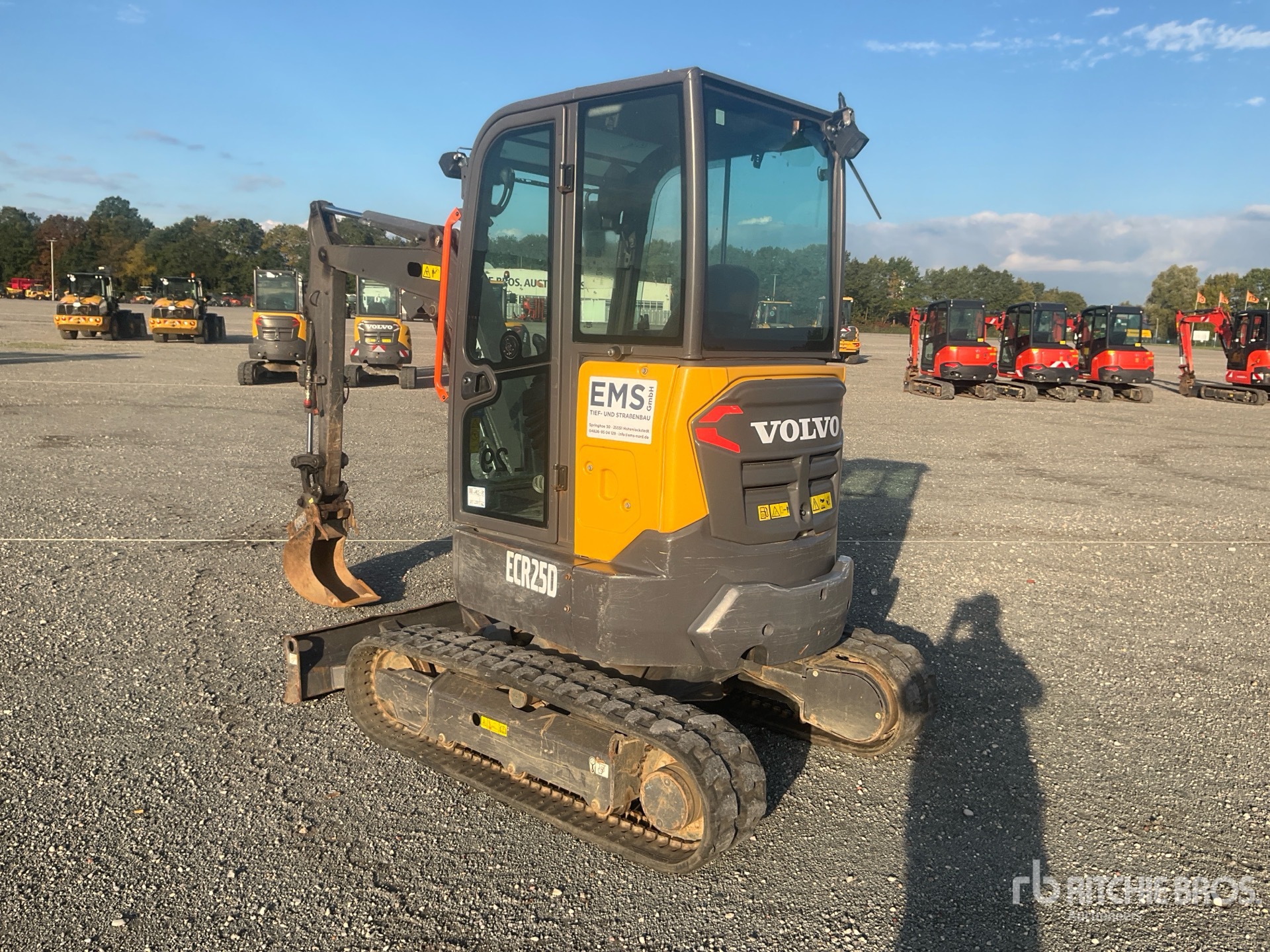 2022 Volvo ECR25D