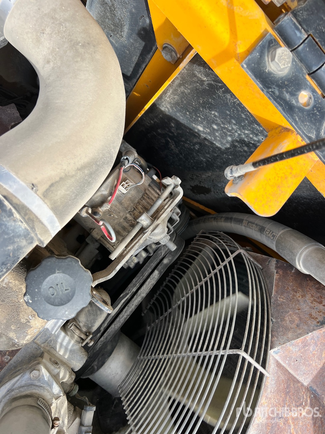 2005 JCB JS210LC