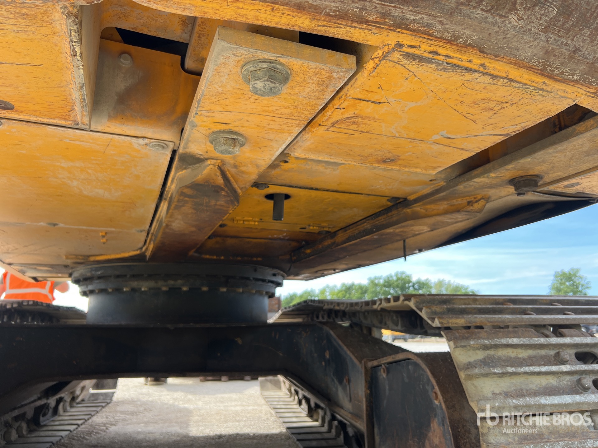 2005 JCB JS210LC