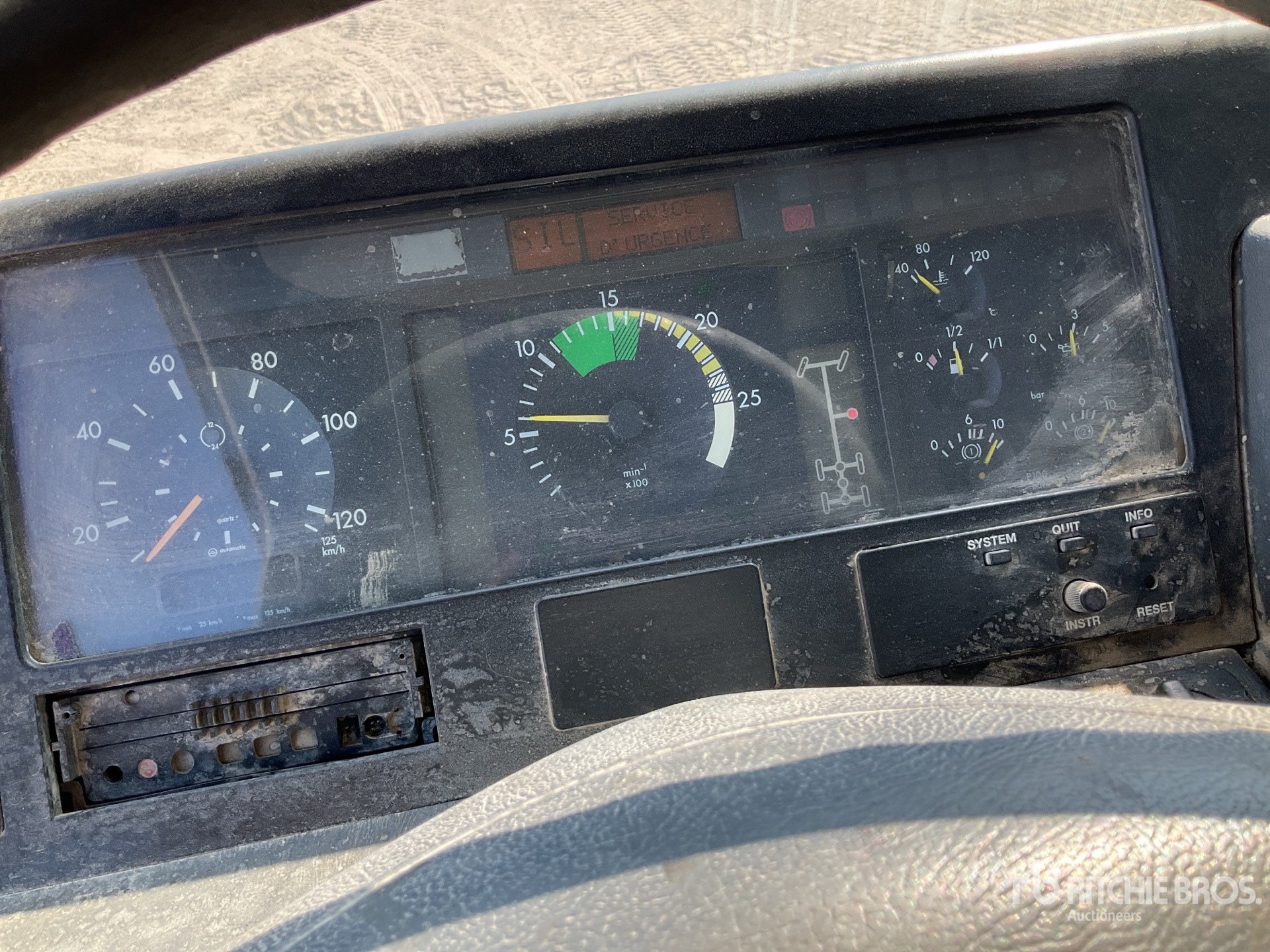 1999 Mercedes-Benz 1835