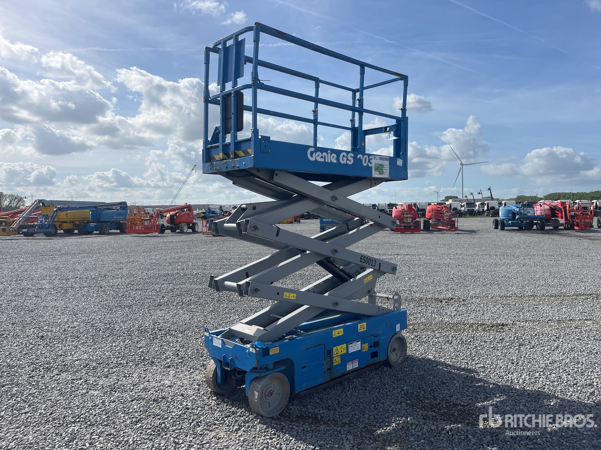 2016 Genie GS2032