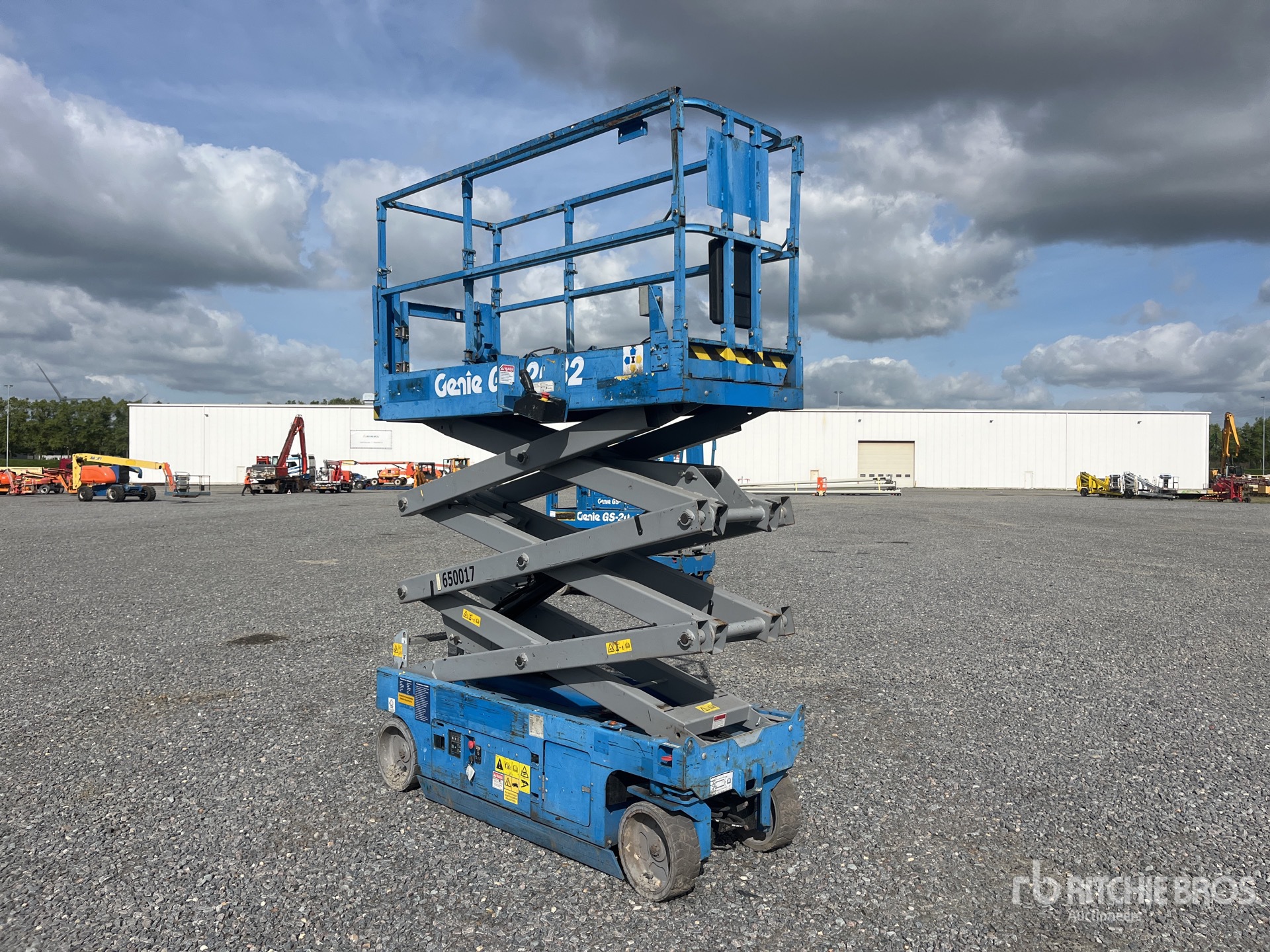 2016 Genie GS2032