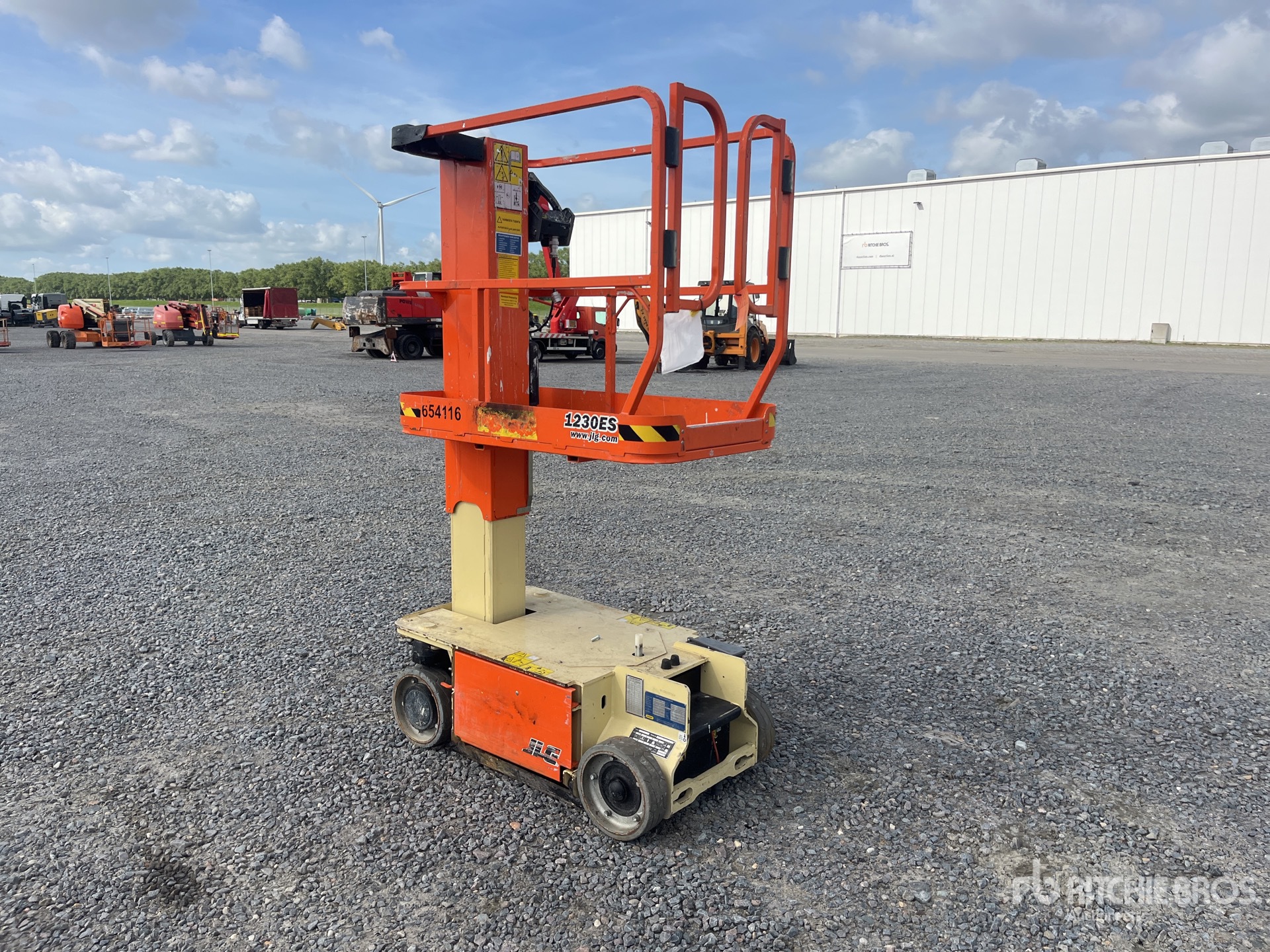2016 JLG 1230ES