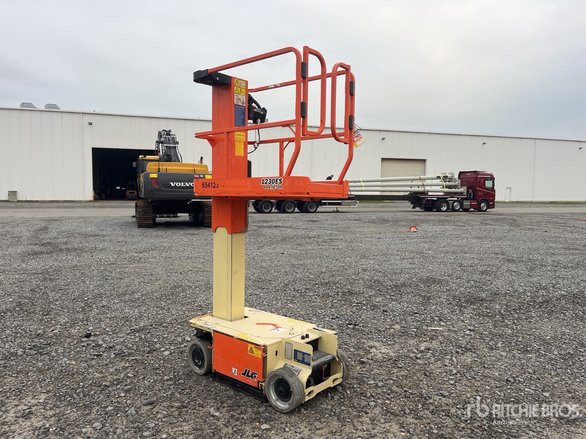 2016 JLG 1230ES