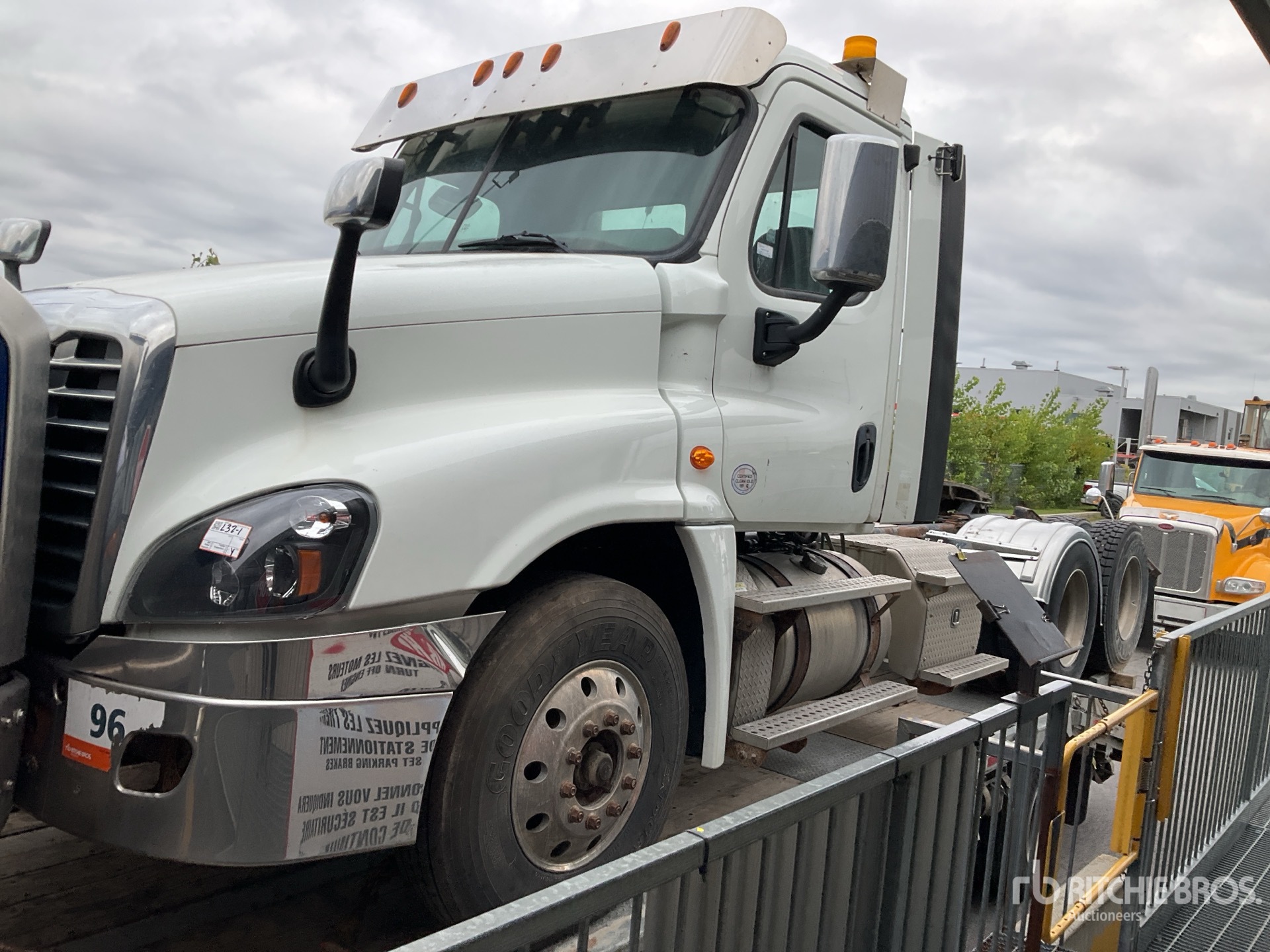 2019 Freightliner CASCADIA 125