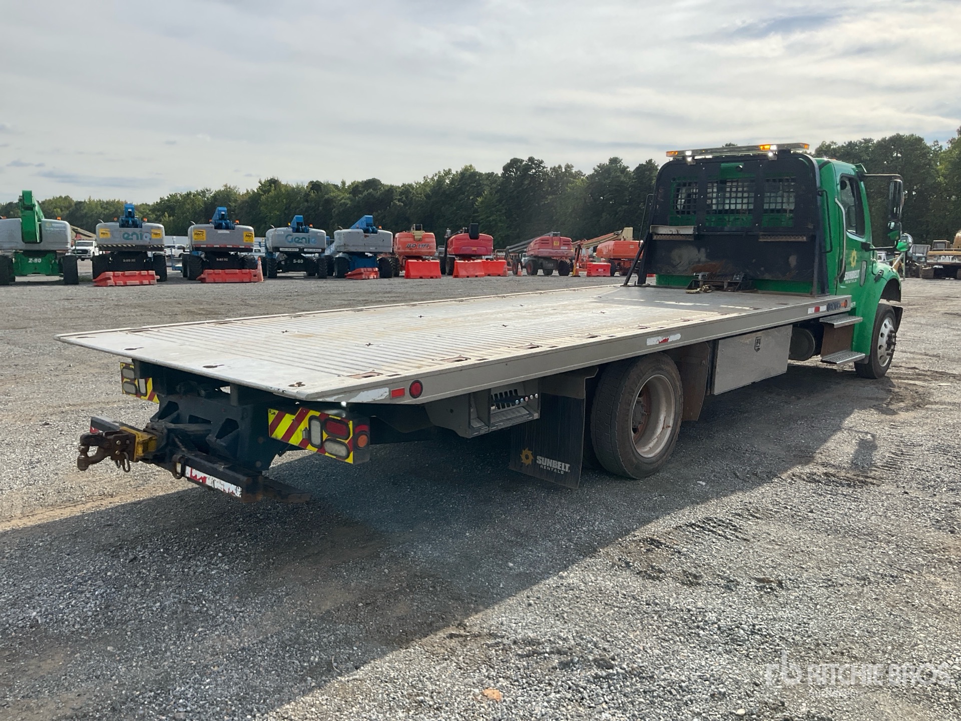 2018 Freightliner M2 106
