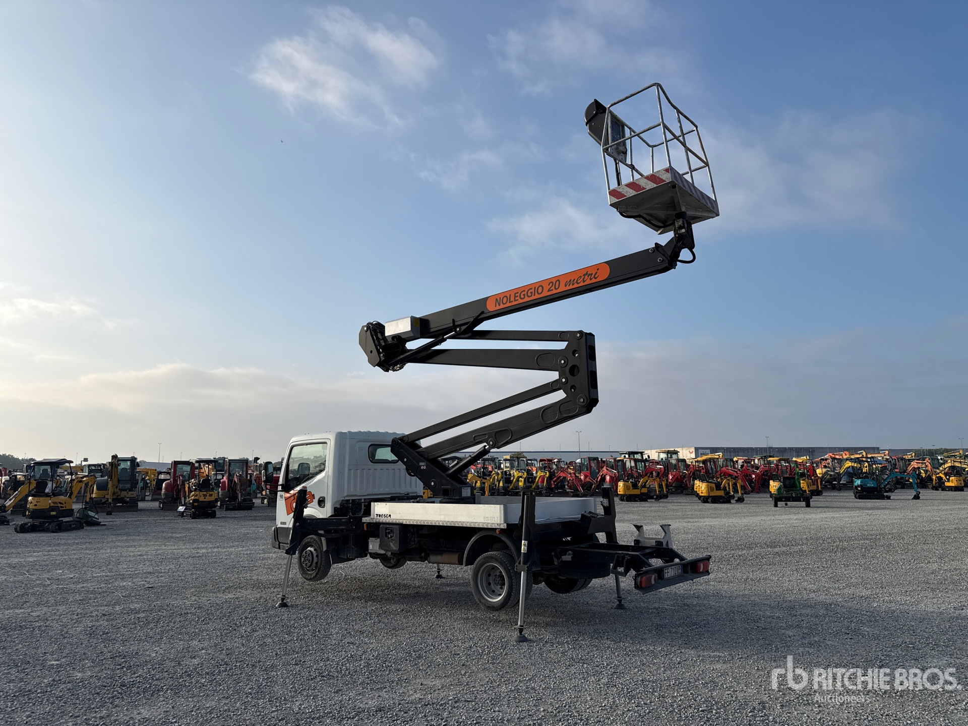 2016 Nissan CABSTAR 35.12