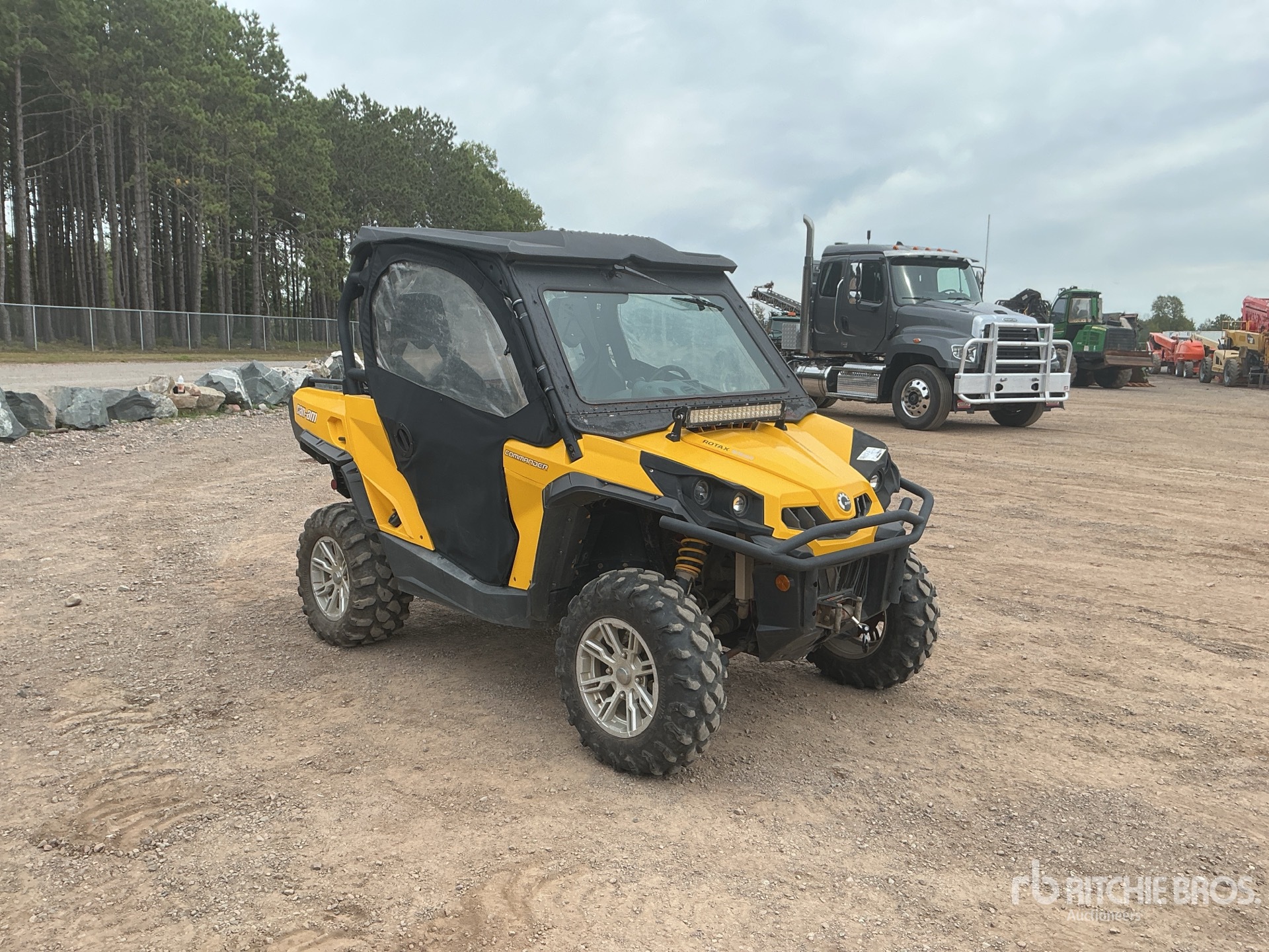 2013 Can Am COMMANDER