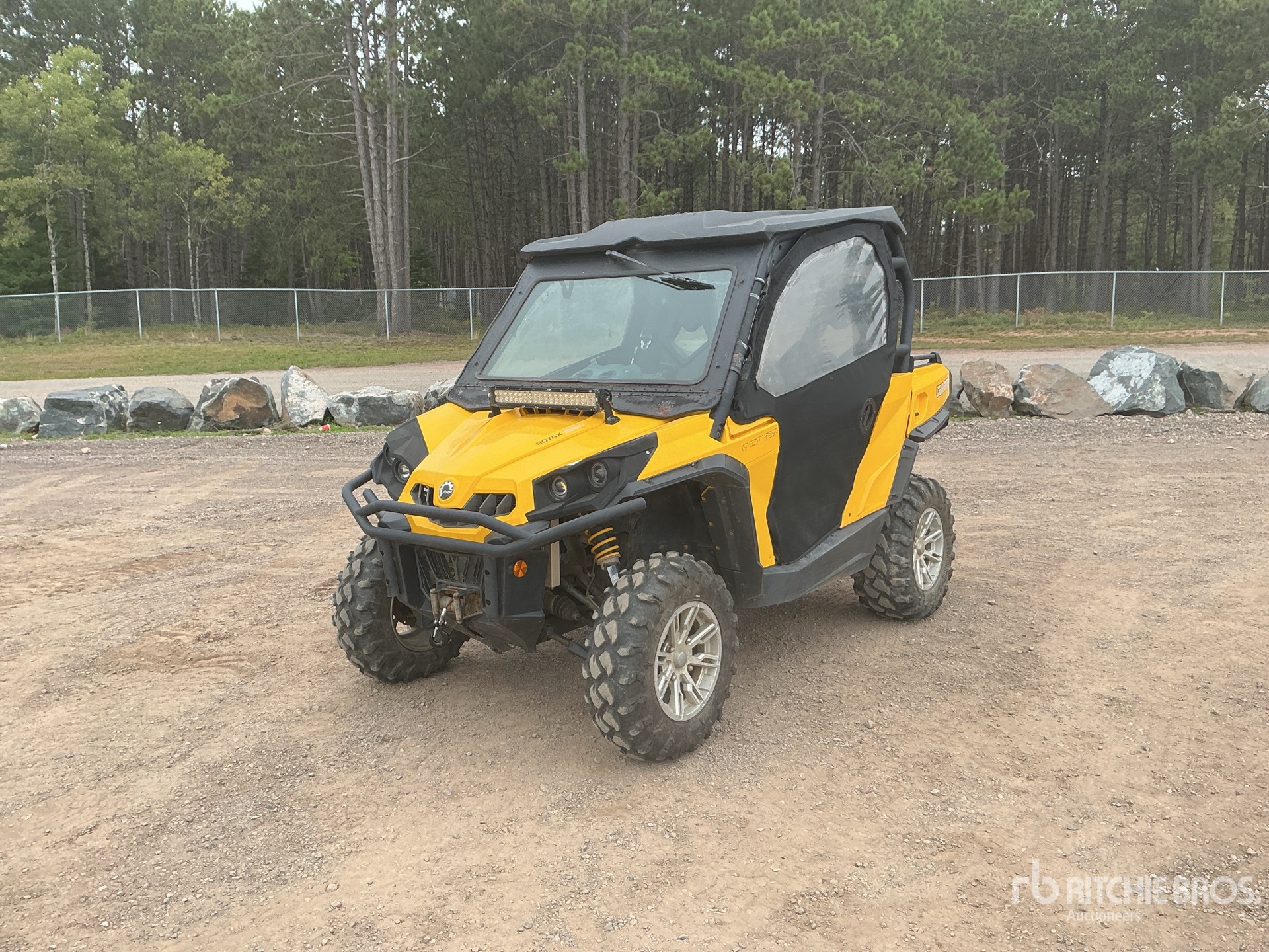 Photo of 2013 Can Am COMMANDER
