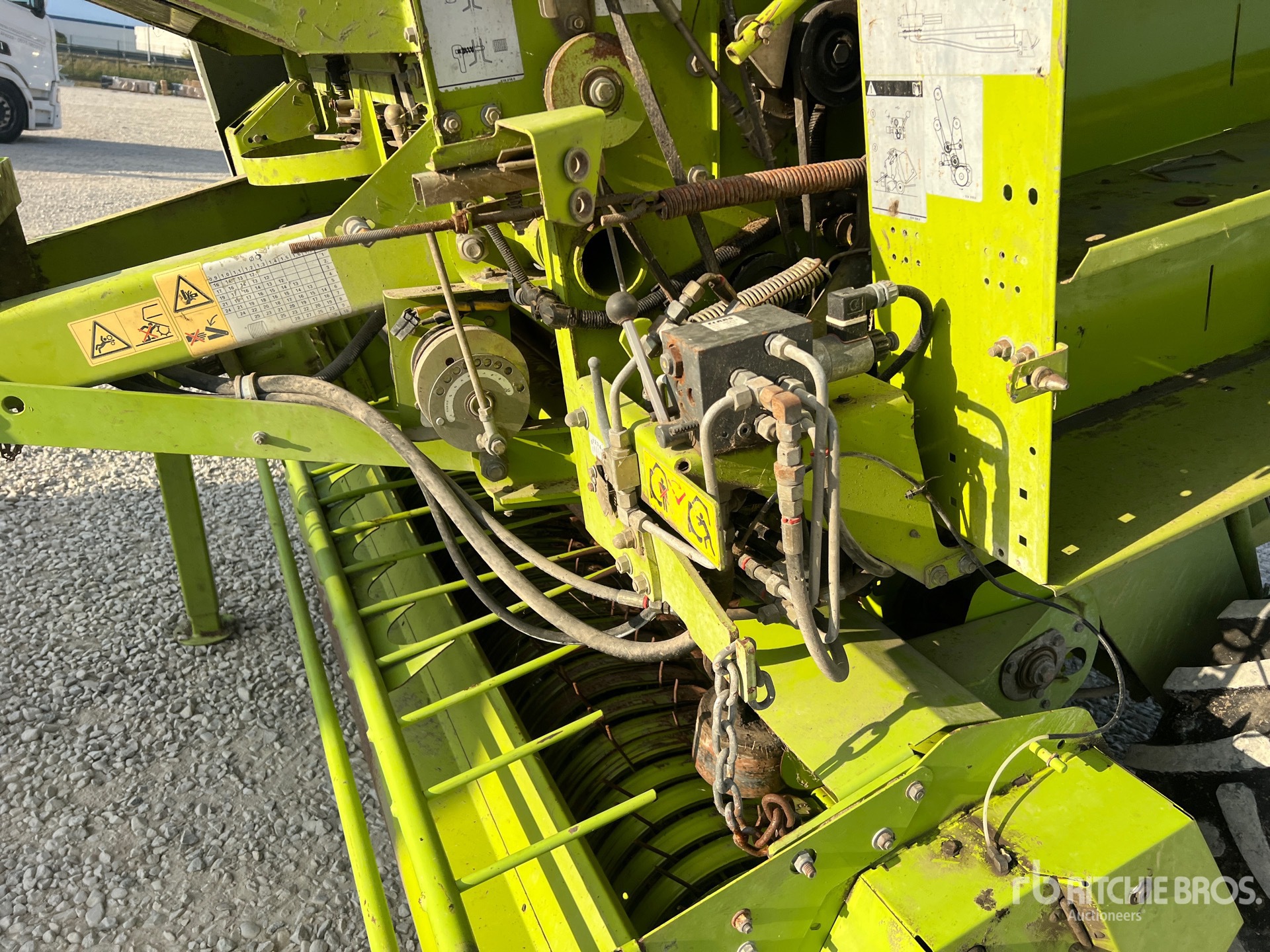 2005 Claas VARIANT 280
