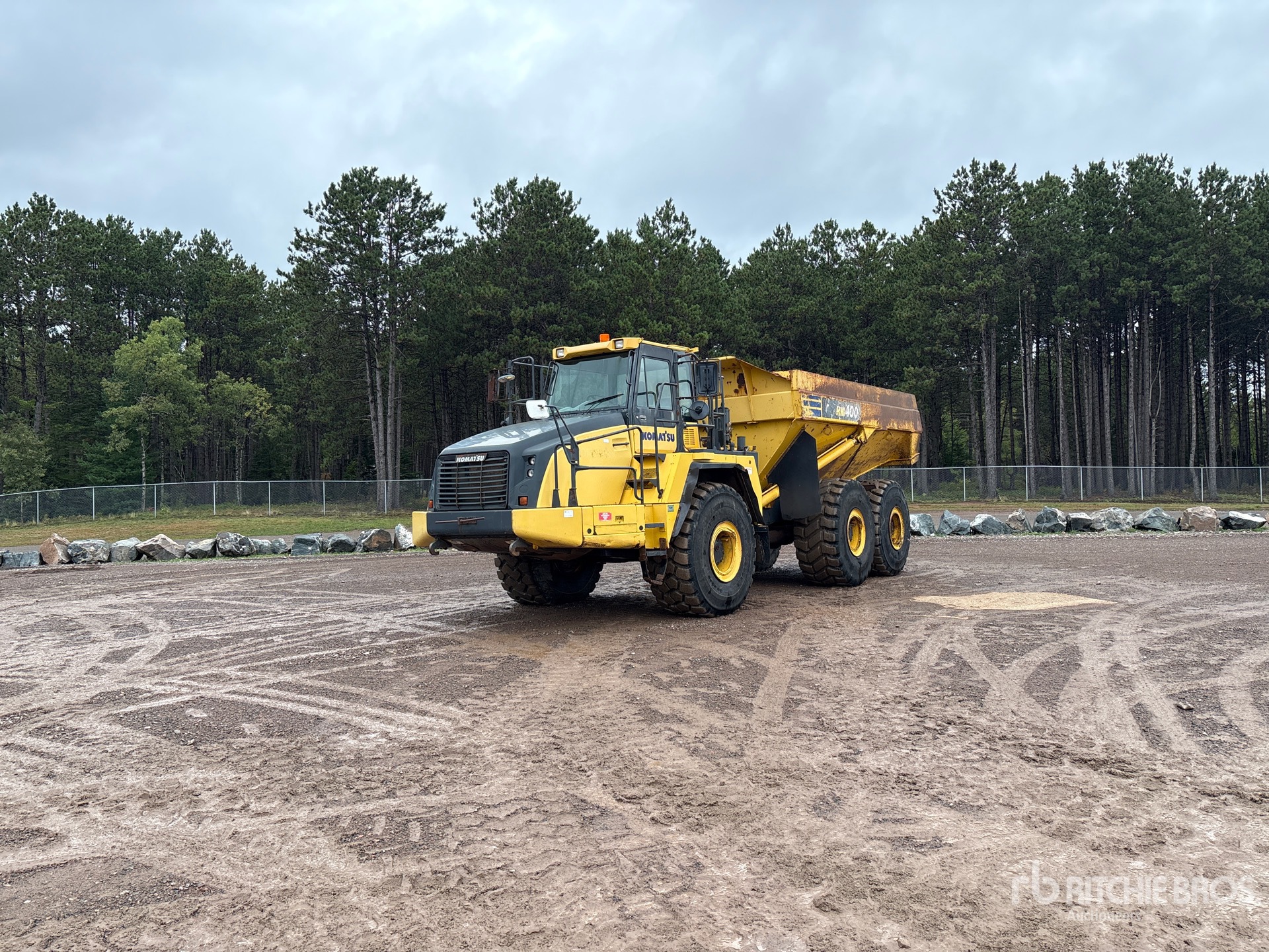 2012 Komatsu HM400-3