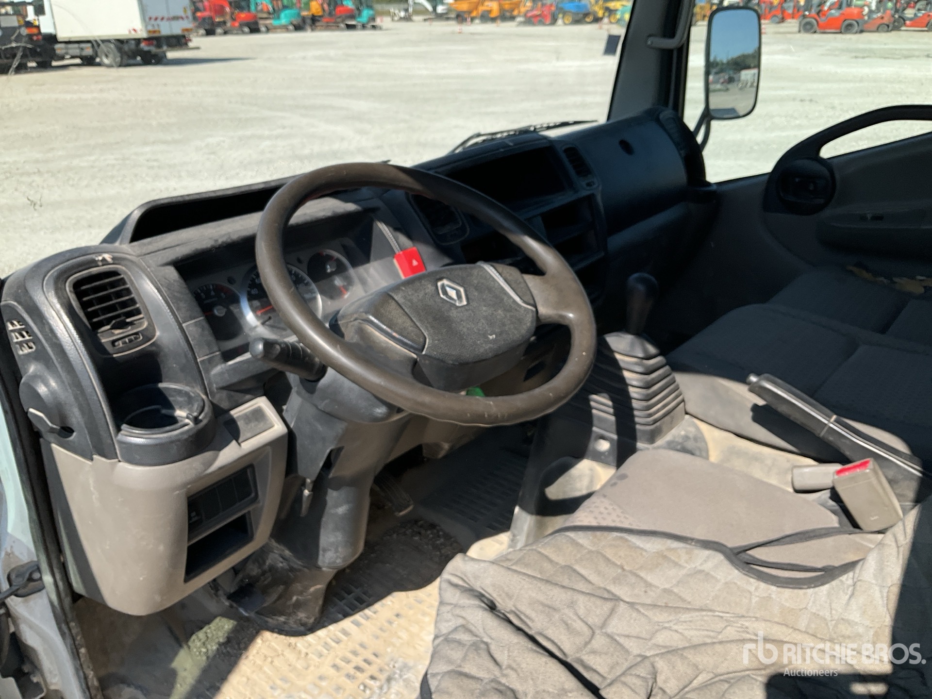 2008 Renault MAXITY 130DXI