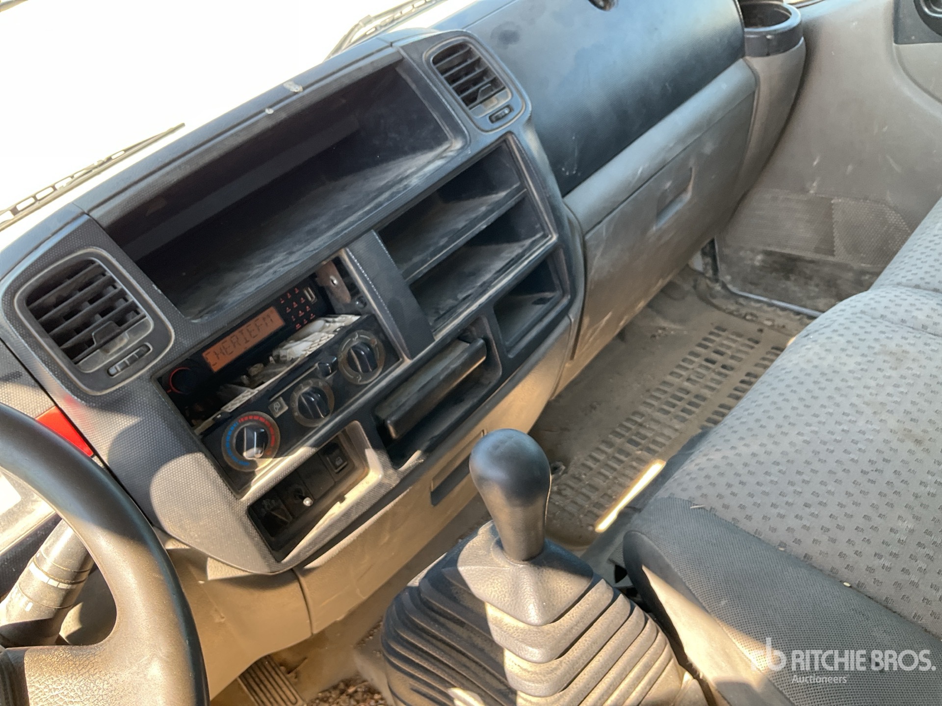 2008 Renault MAXITY 130DXI