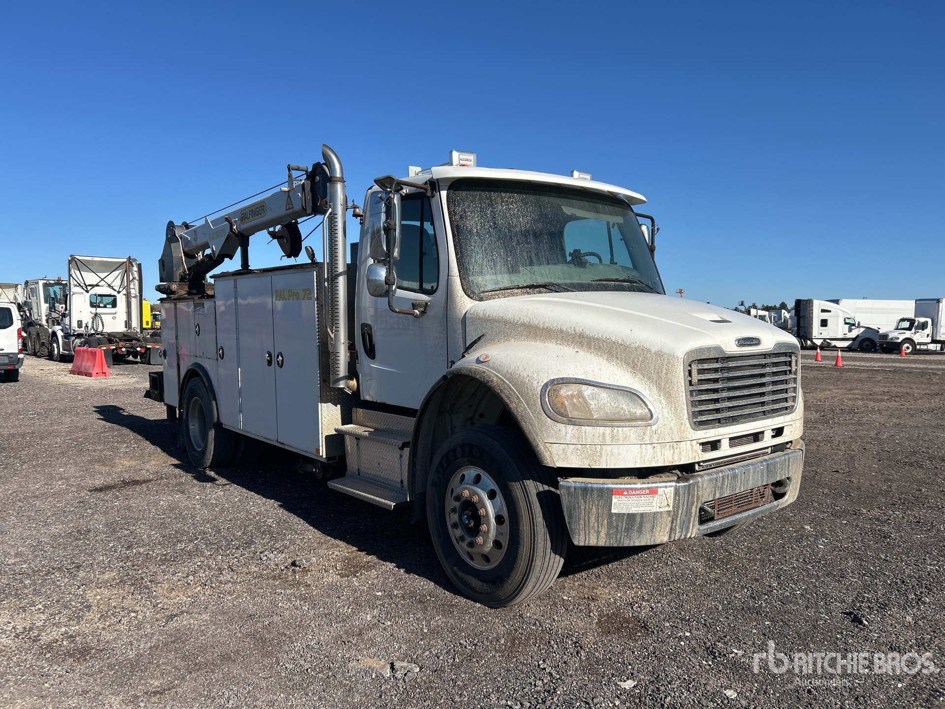 2016 Freightliner M2 106