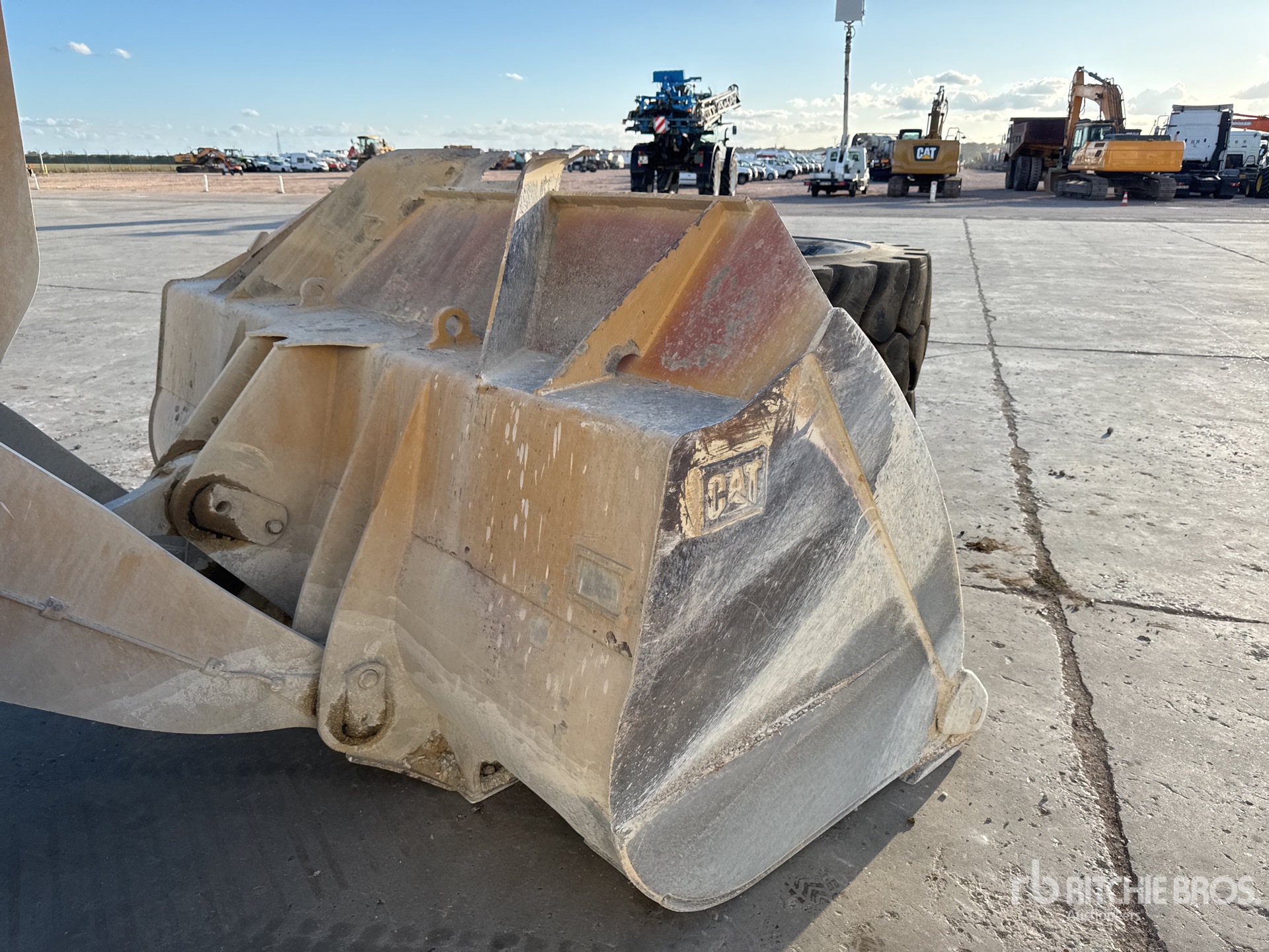 2019 Caterpillar 962M