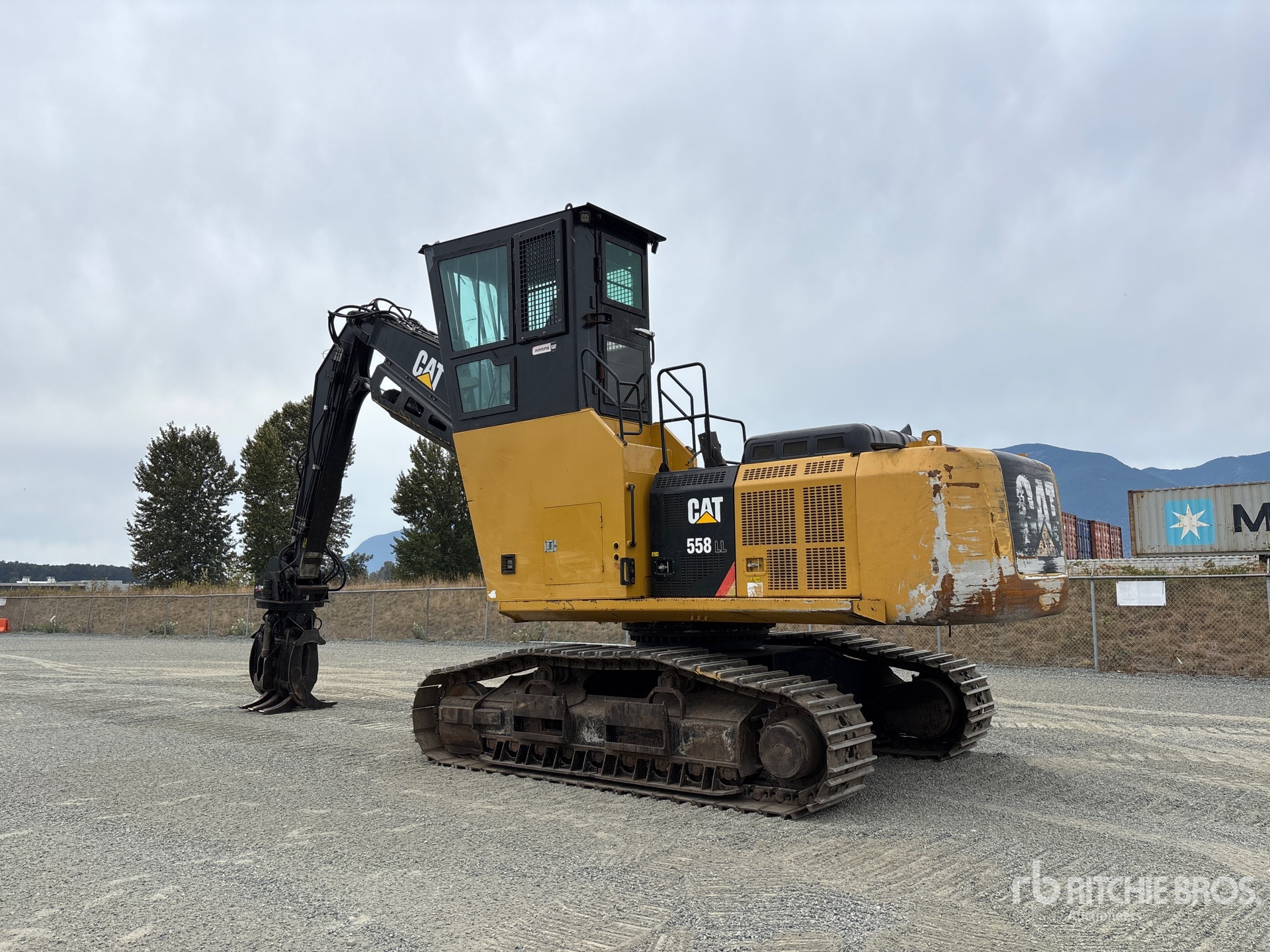 Caterpillar 558