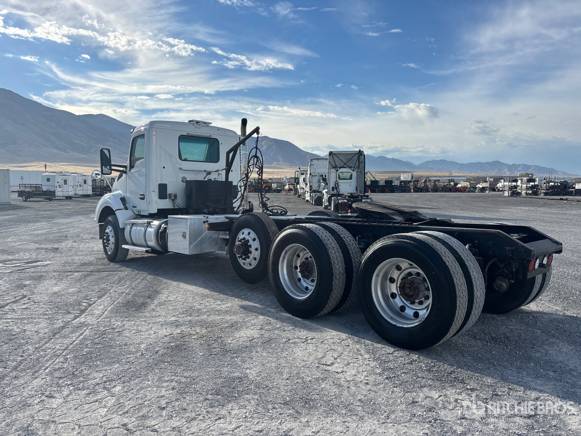 2016 Kenworth T880