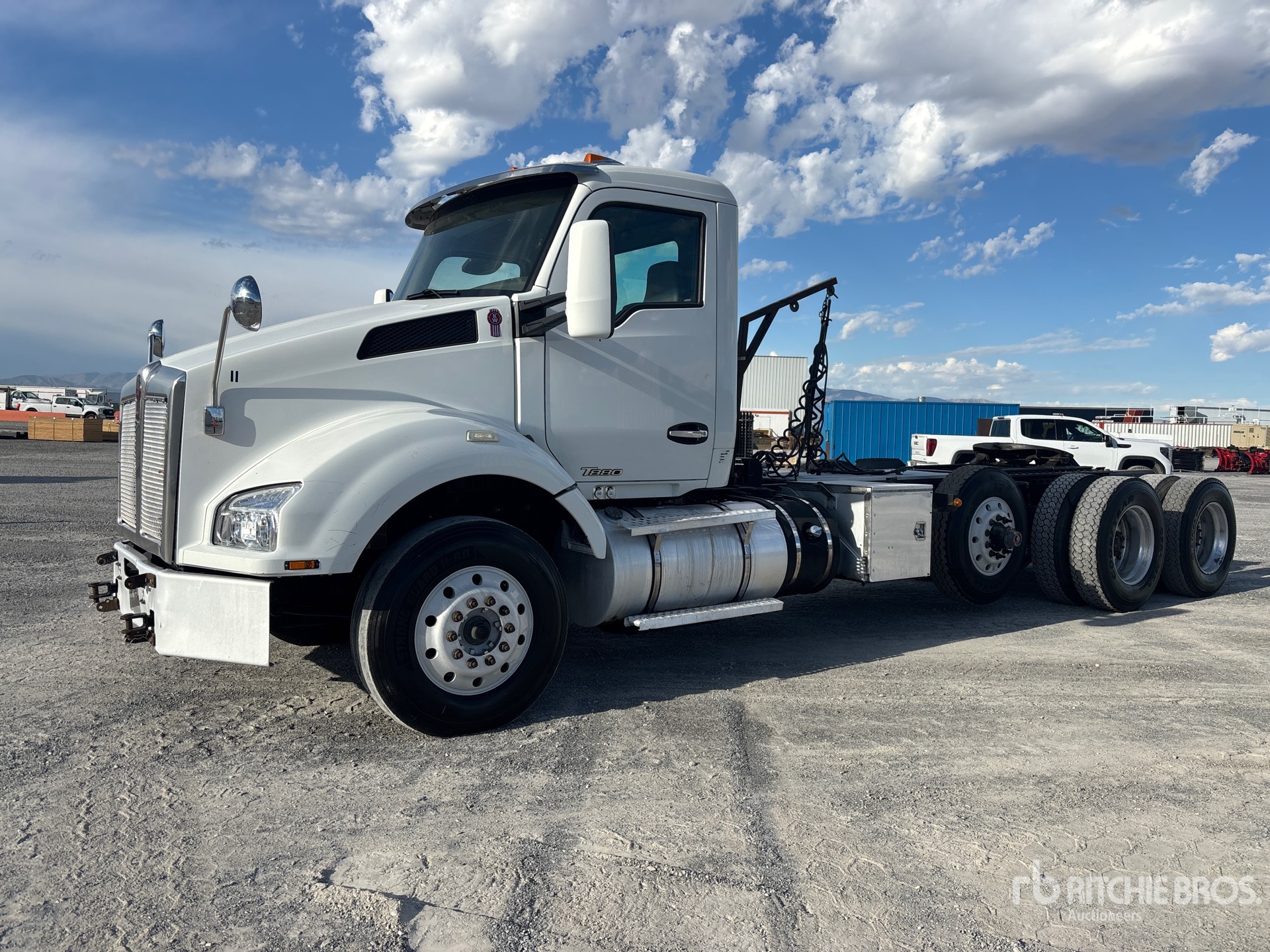 Photo of 2016 Kenworth T880