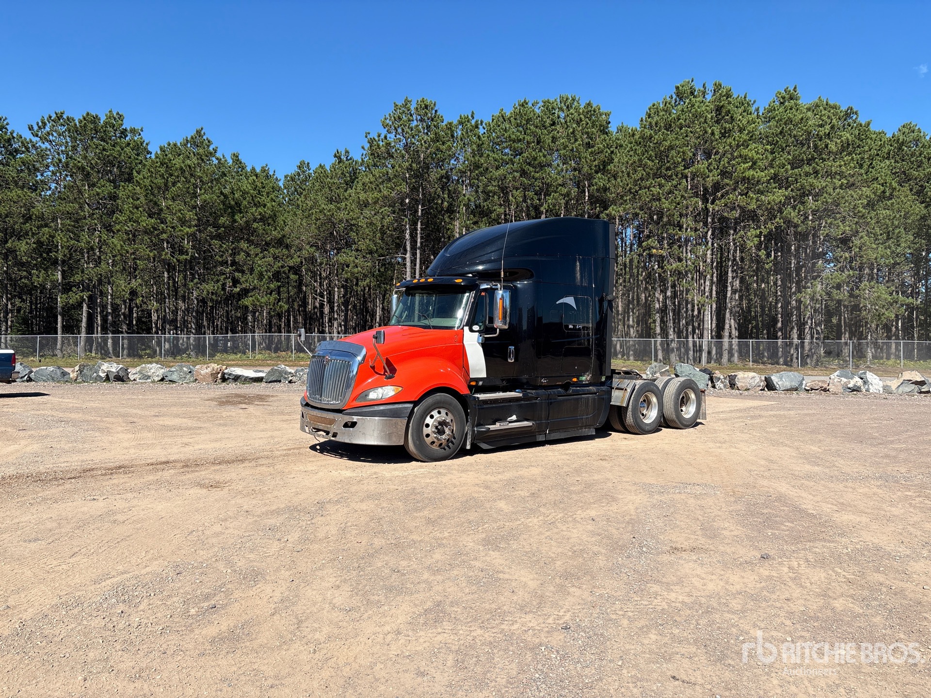 2015 International PROSTAR+113