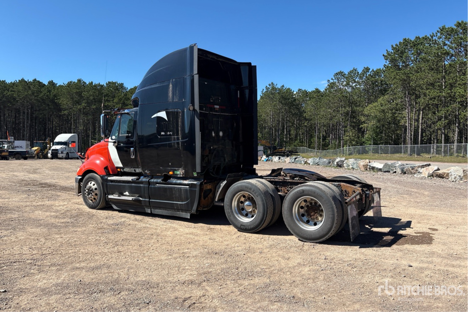 2015 International PROSTAR+113