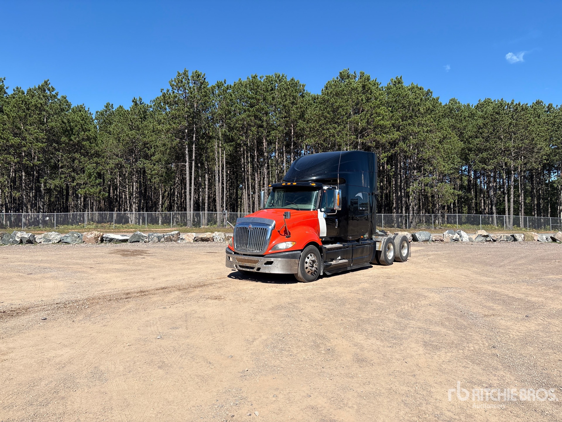 2015 International PROSTAR+113