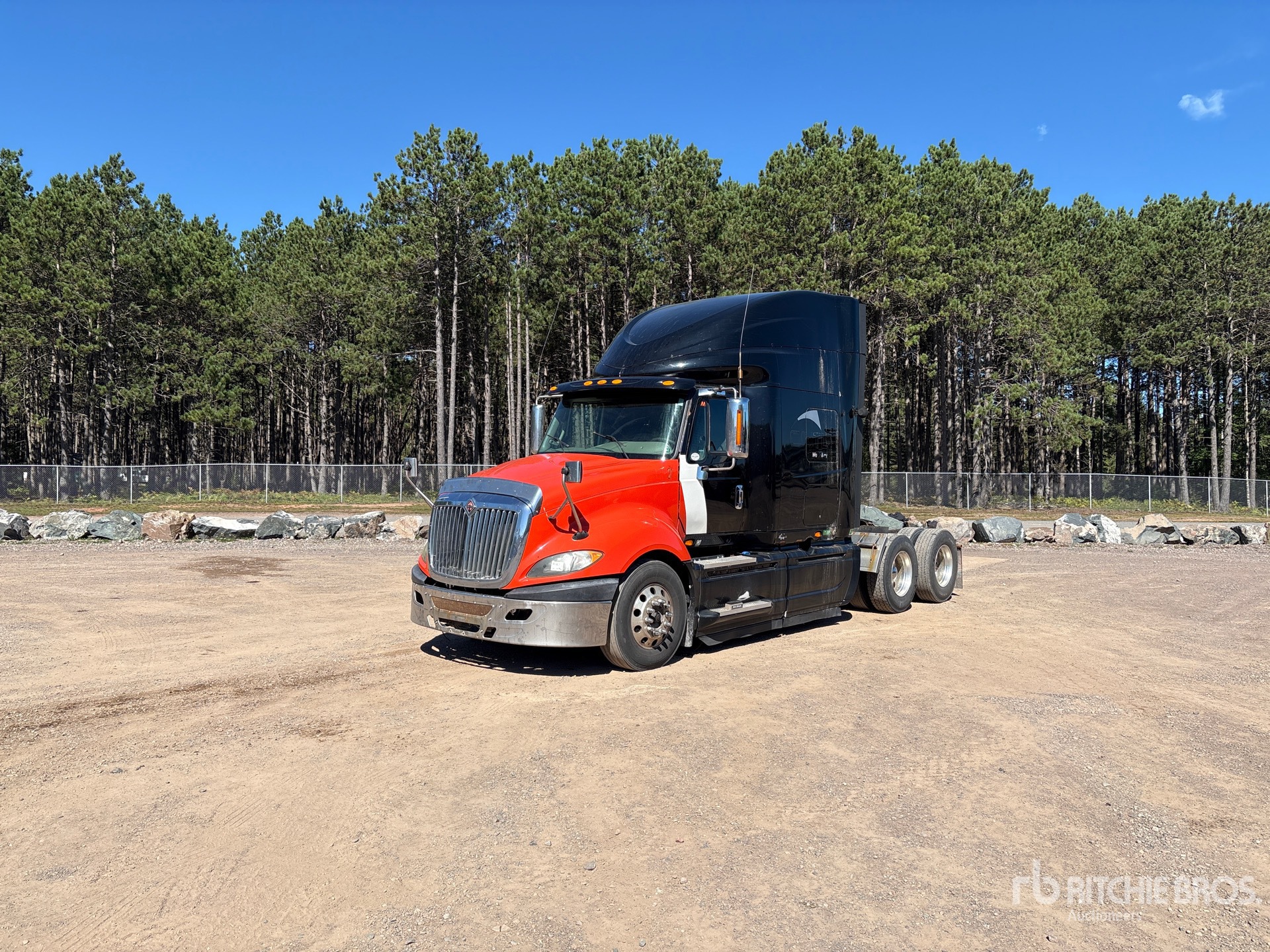 2015 International PROSTAR+113