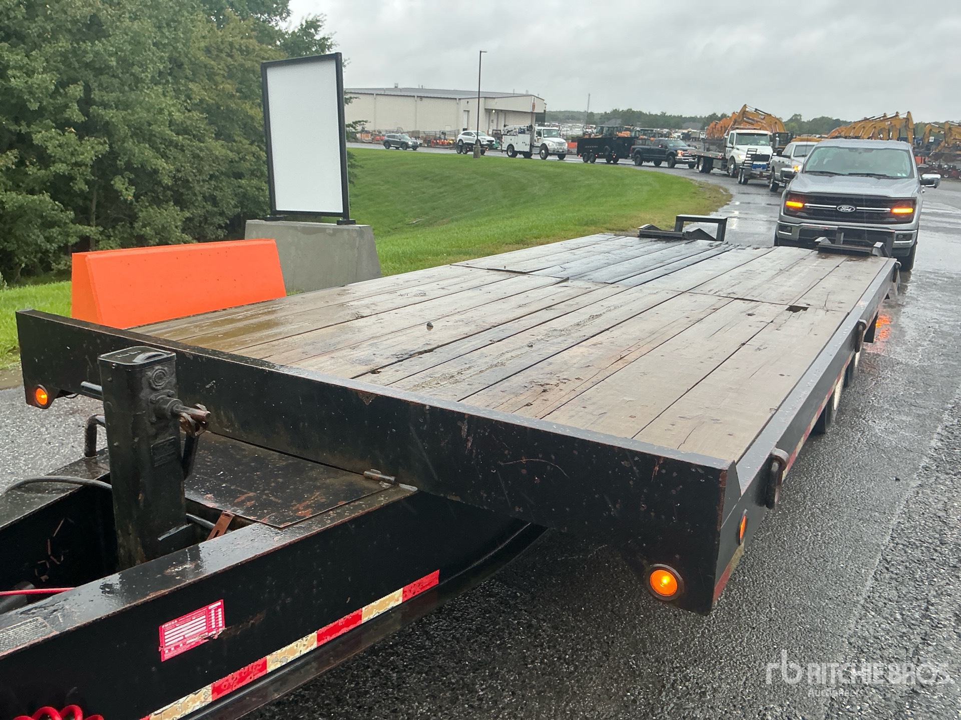 2001 Towmaster 24 ft T/A