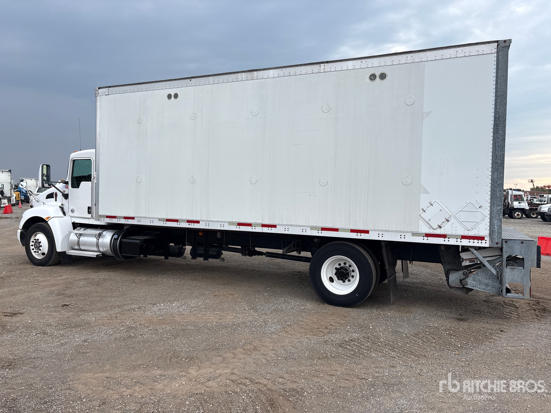 2015 Kenworth T370