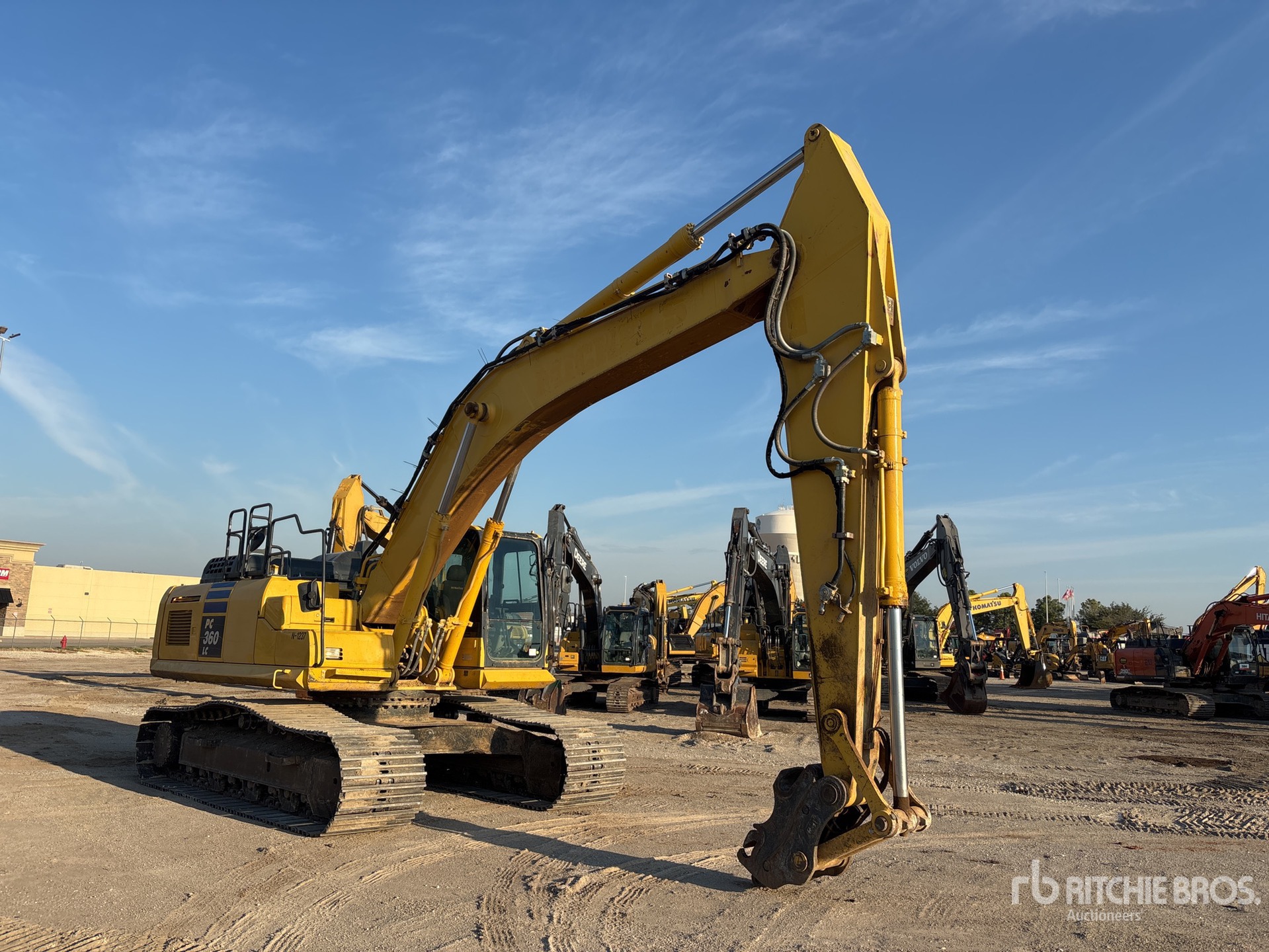2018 Komatsu PC360LC 11