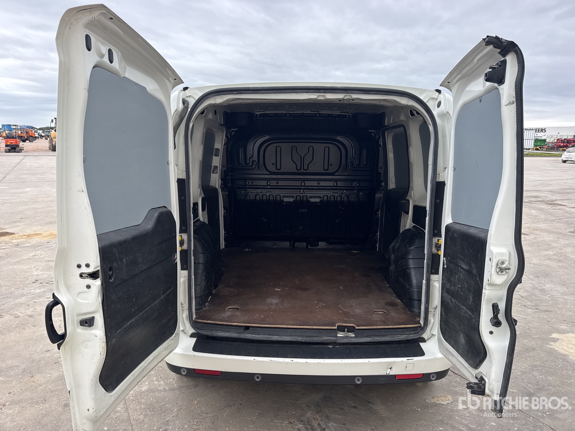 2019 Fiat DOBLO